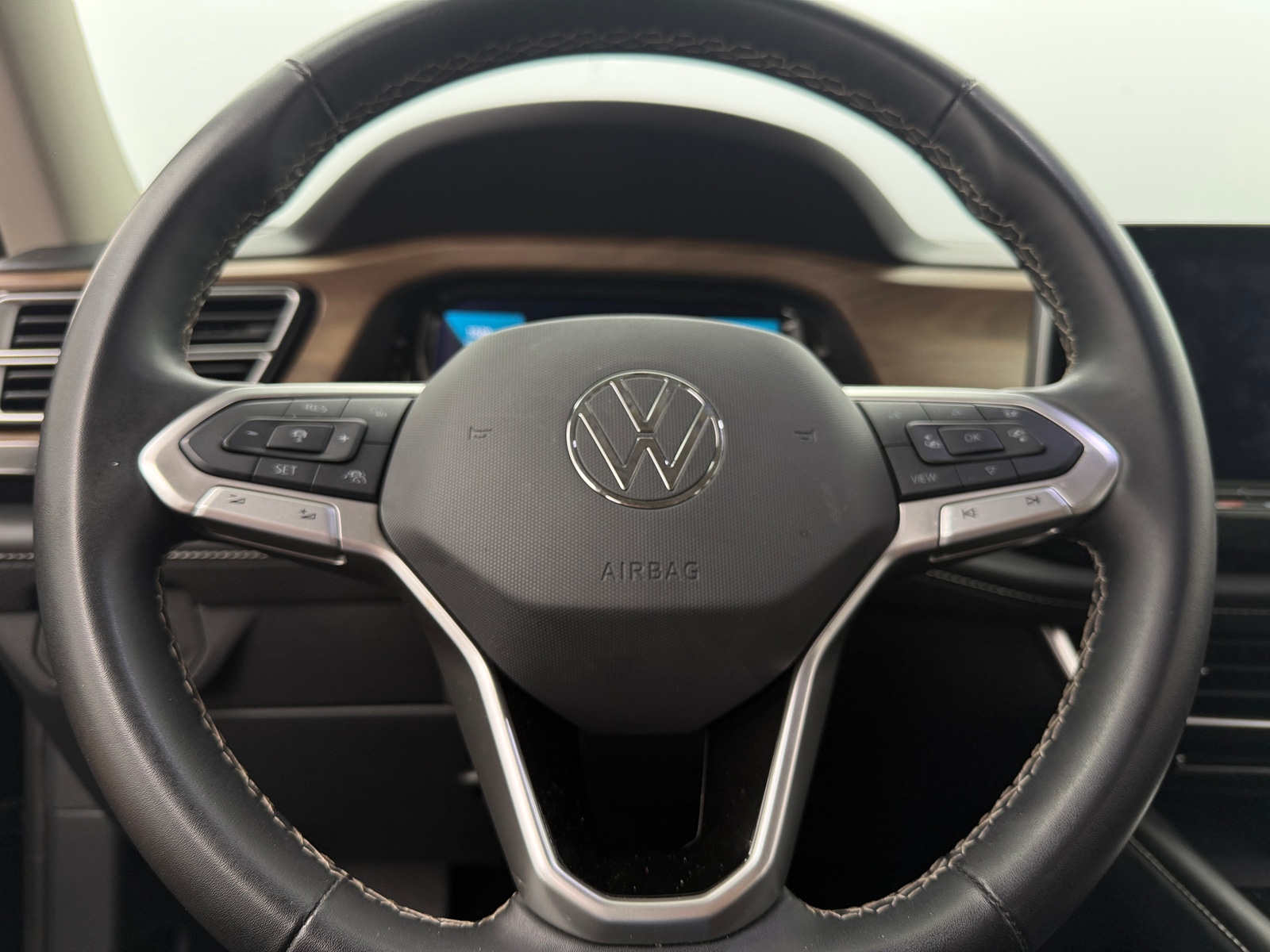 Thumbnail: 2024 Volkswagen Atlas - 4