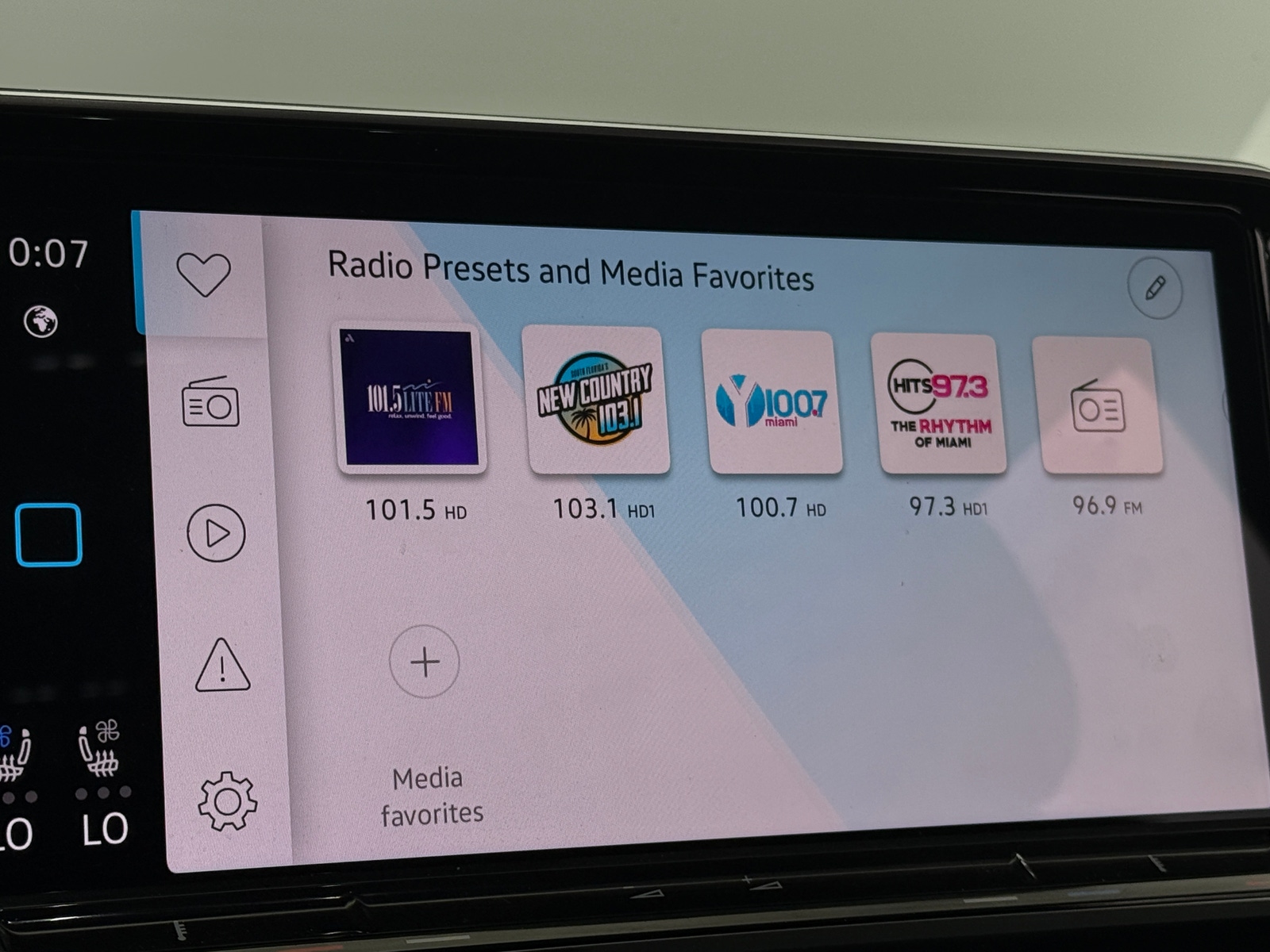 Thumbnail: 2024 Volkswagen Atlas - 3