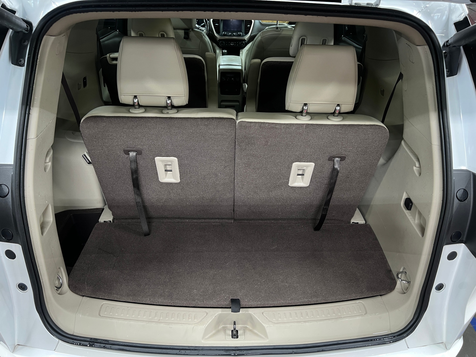 Thumbnail: 2017 GMC Acadia - 6