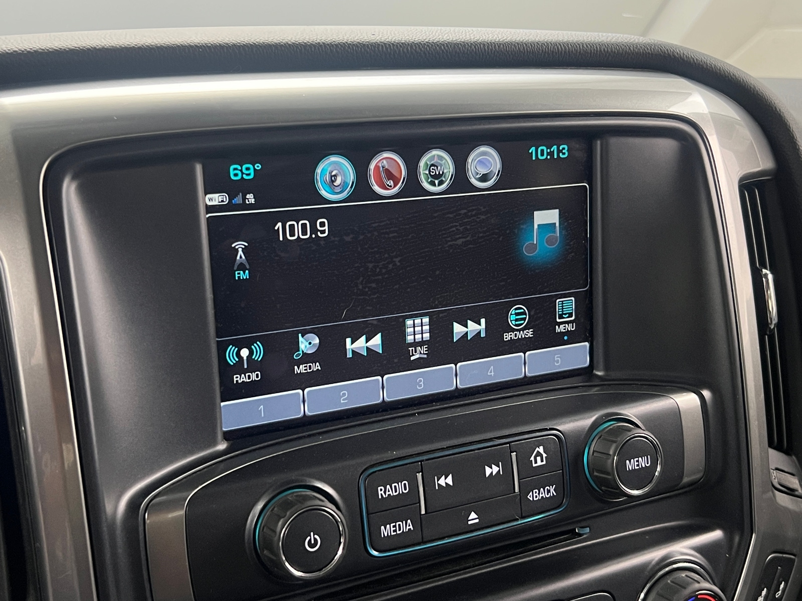 Thumbnail: 2017 Chevrolet Silverado 1500 - 4