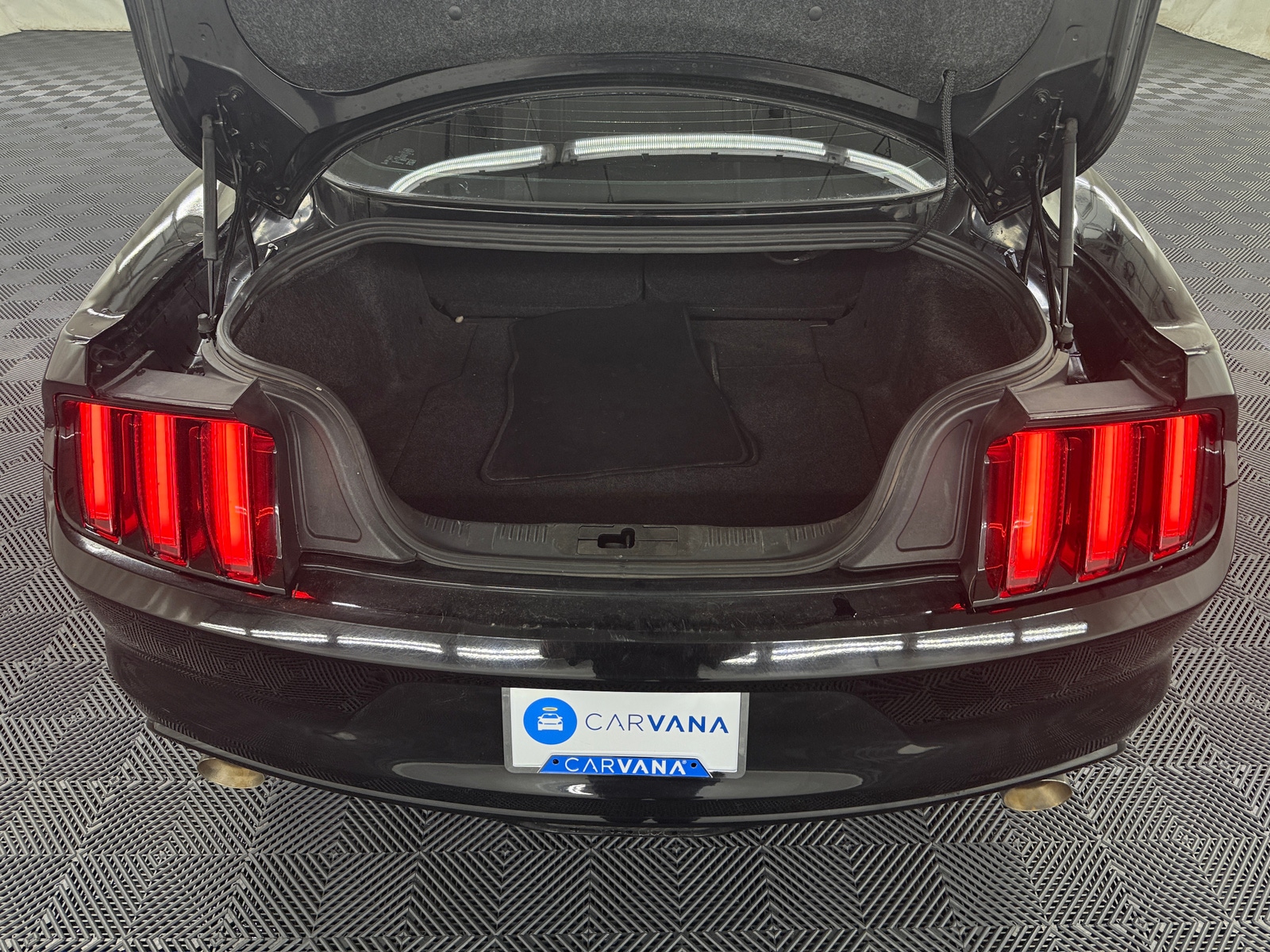 Thumbnail: 2017 Ford Mustang - 5