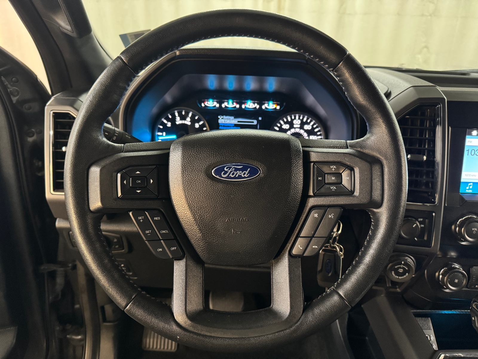 Thumbnail: 2019 Ford Econoline - 5