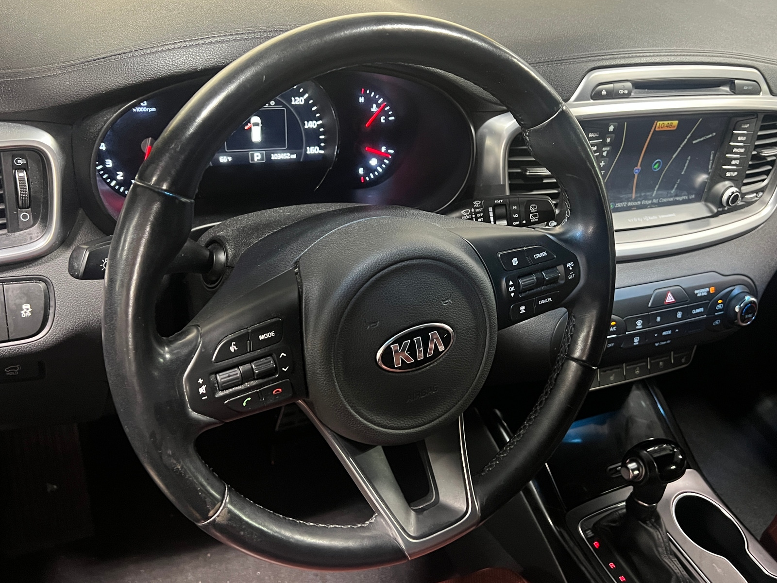 Thumbnail: 2016 Kia Sorento - 4