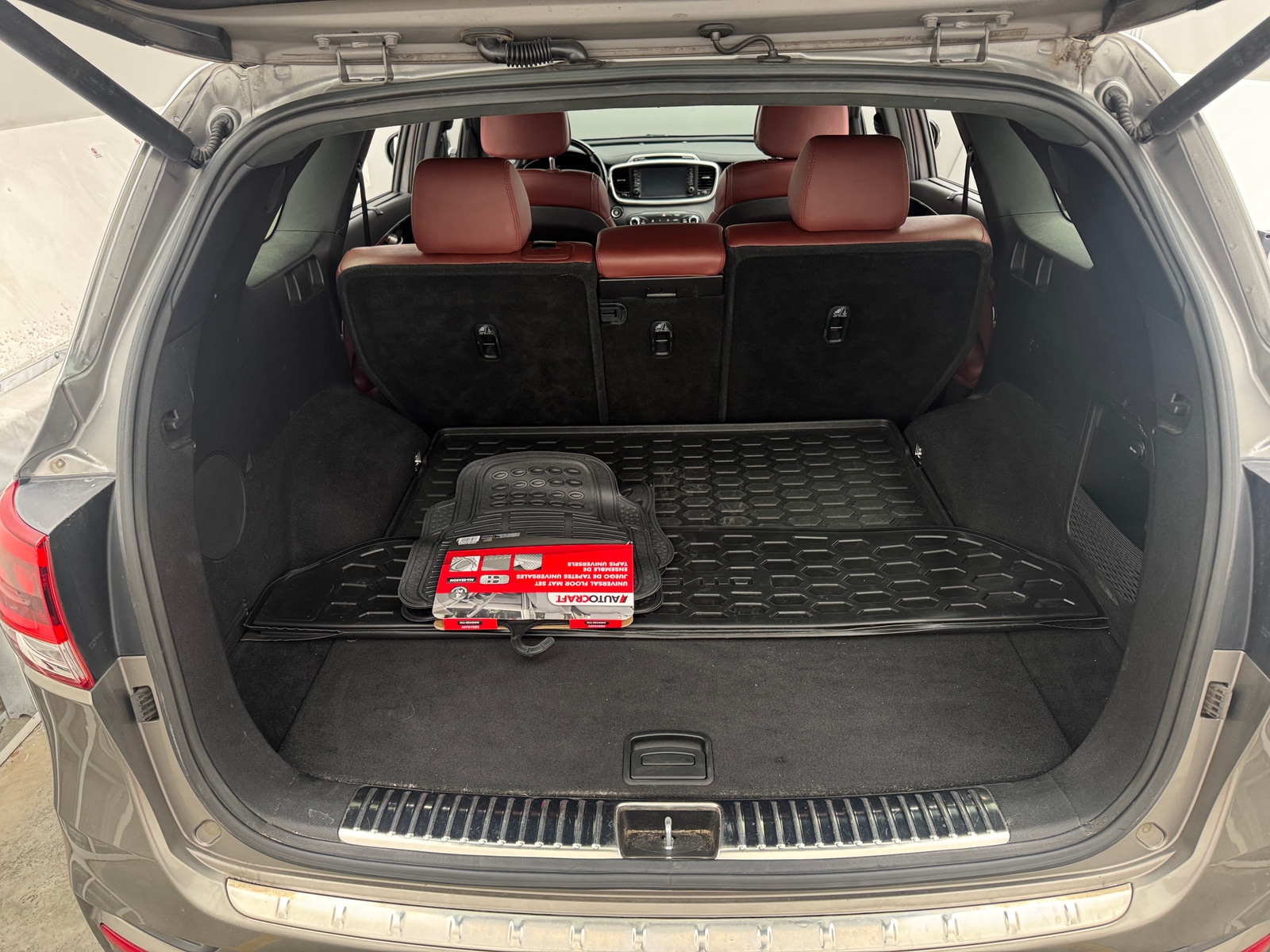 Thumbnail: 2016 Kia Sorento - 6