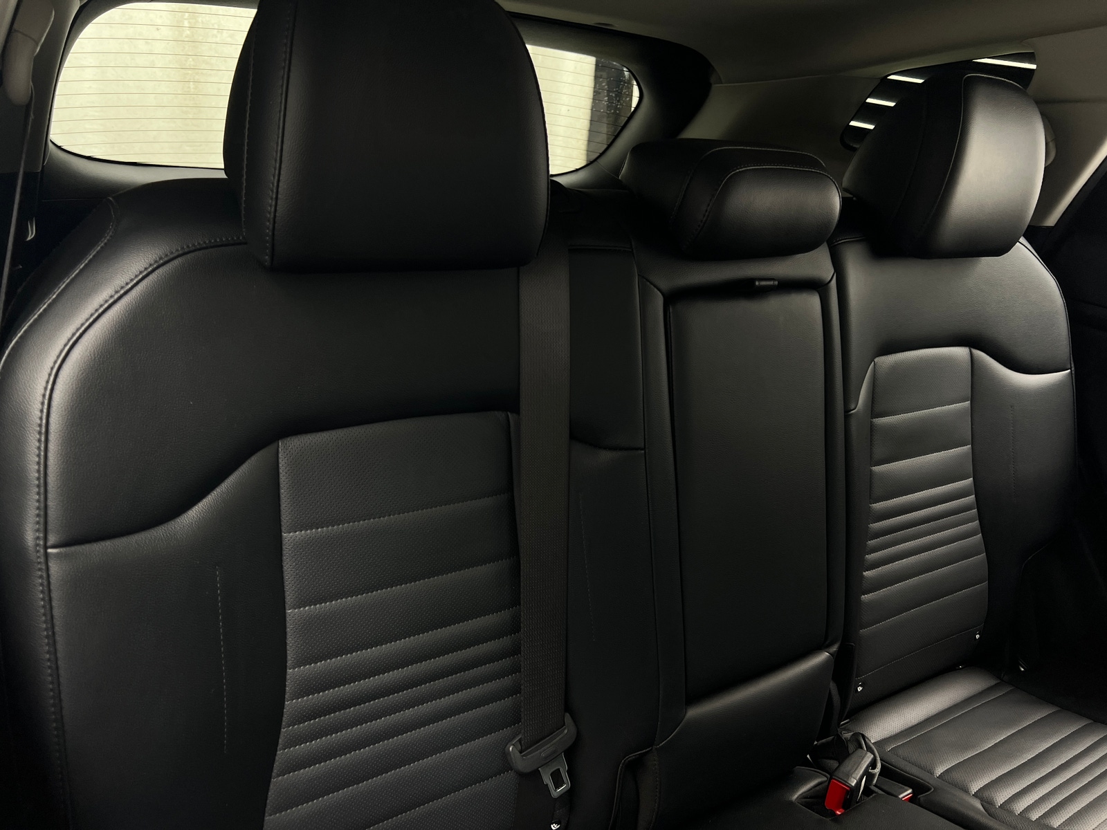 Thumbnail: 2023 Kia Sportage - 5