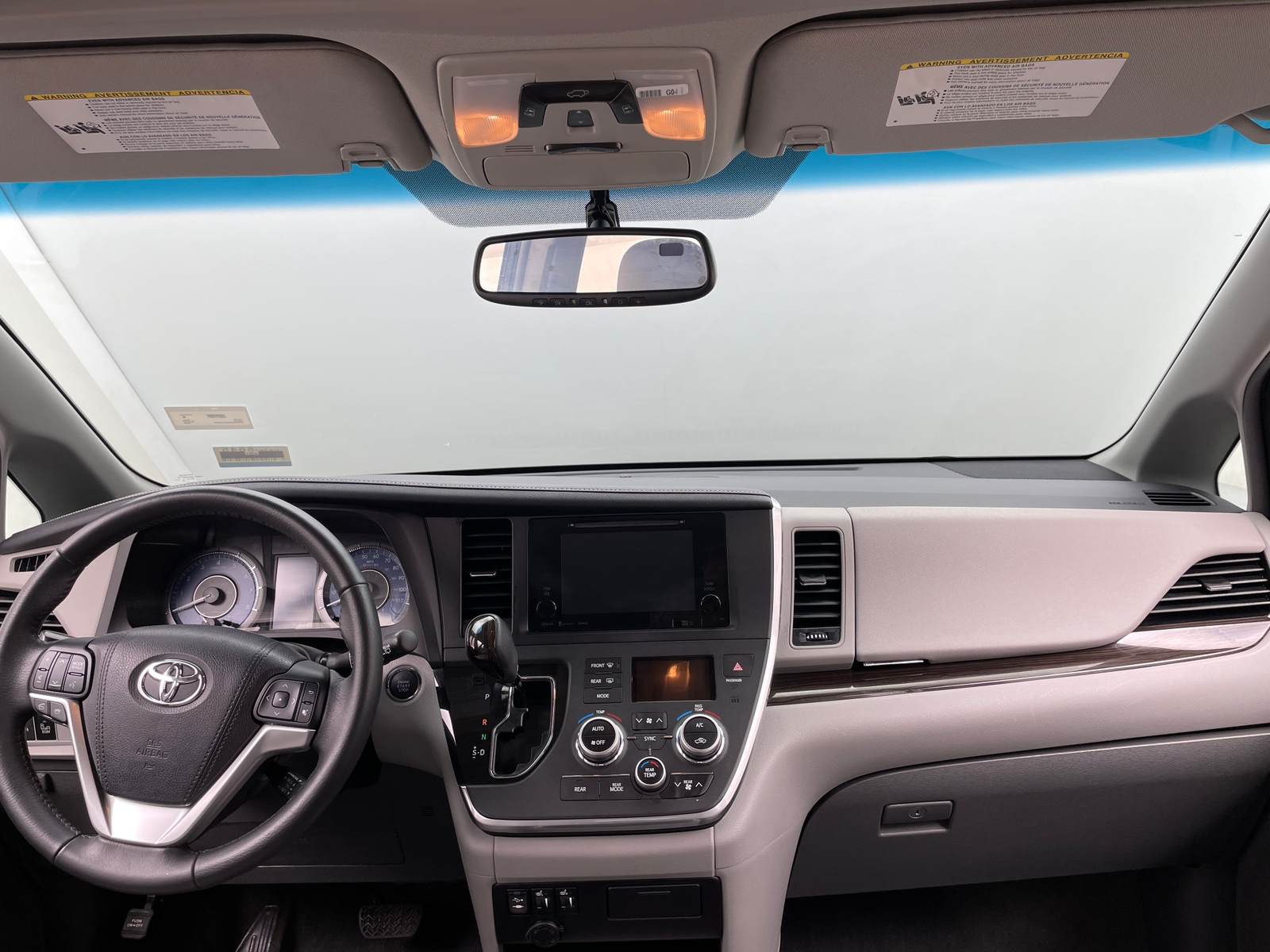 Thumbnail: 2016 Toyota Sienna - 2