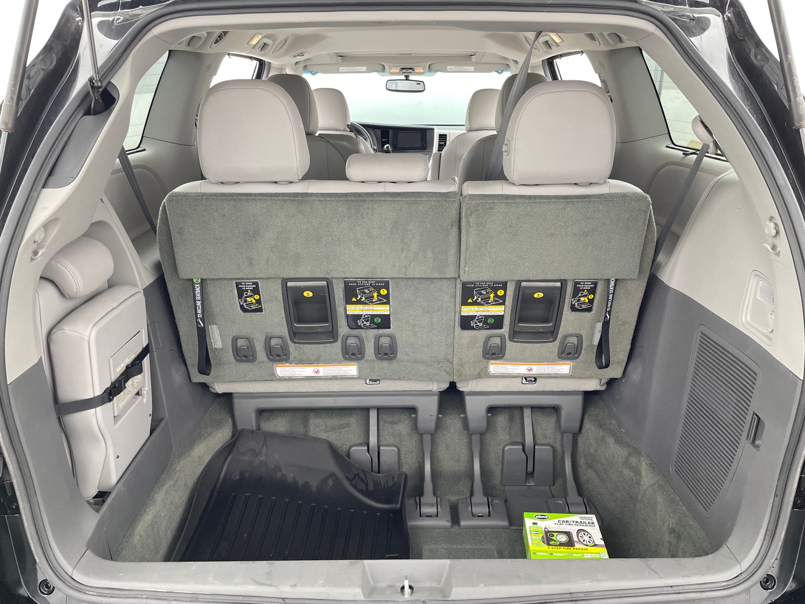 Thumbnail: 2016 Toyota Sienna - 6