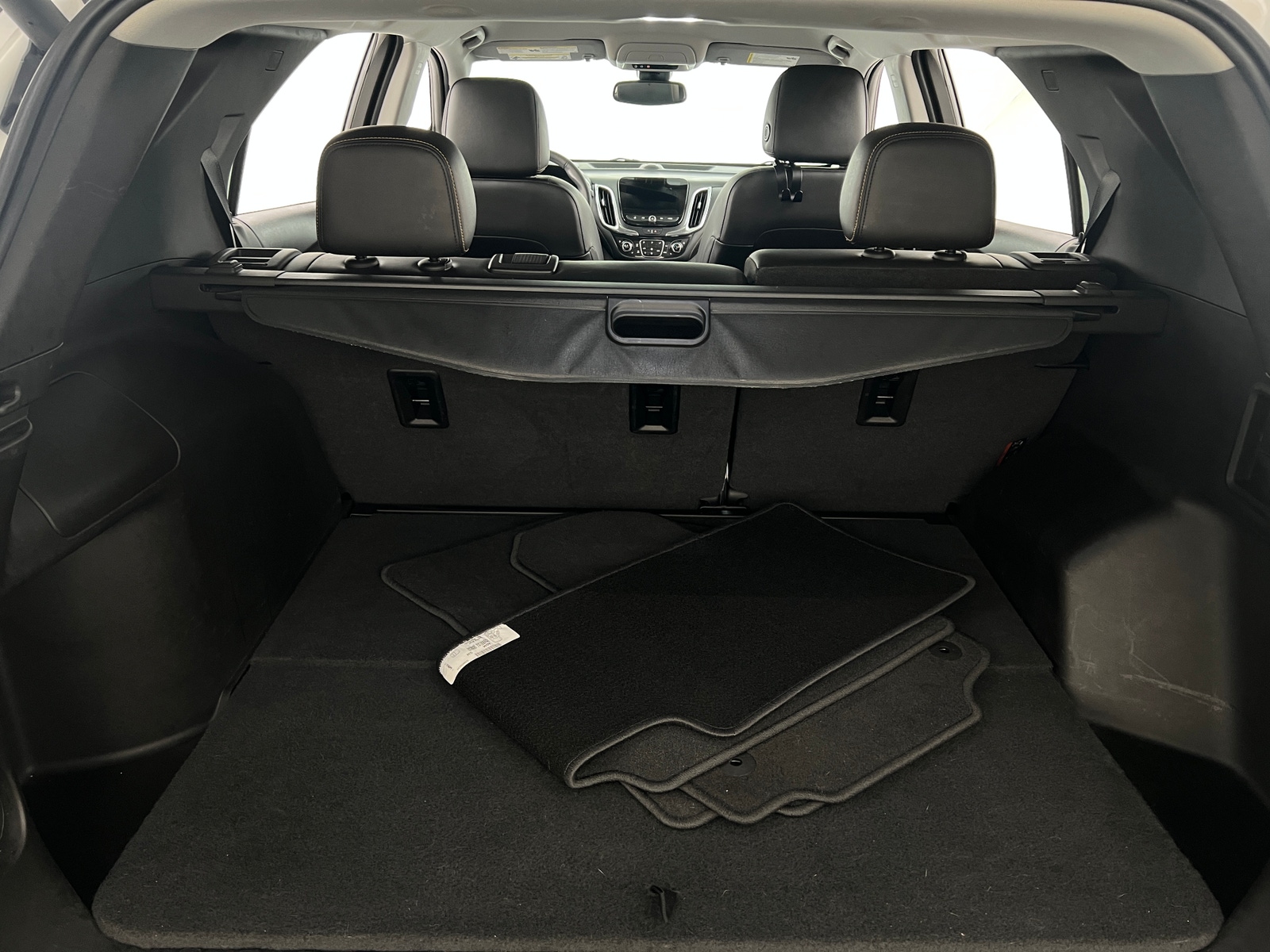 Thumbnail: 2022 Chevrolet Equinox - 6