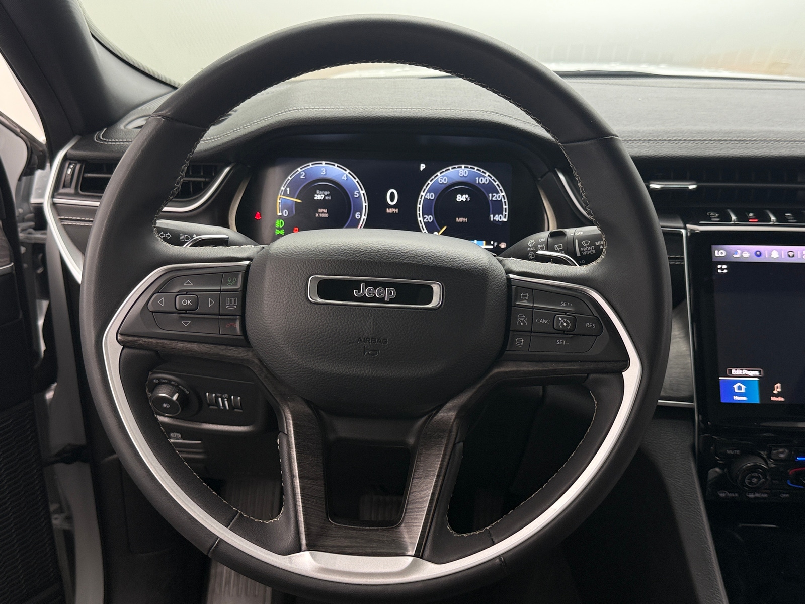 Thumbnail: 2024 Jeep Grand Cherokee L - 4