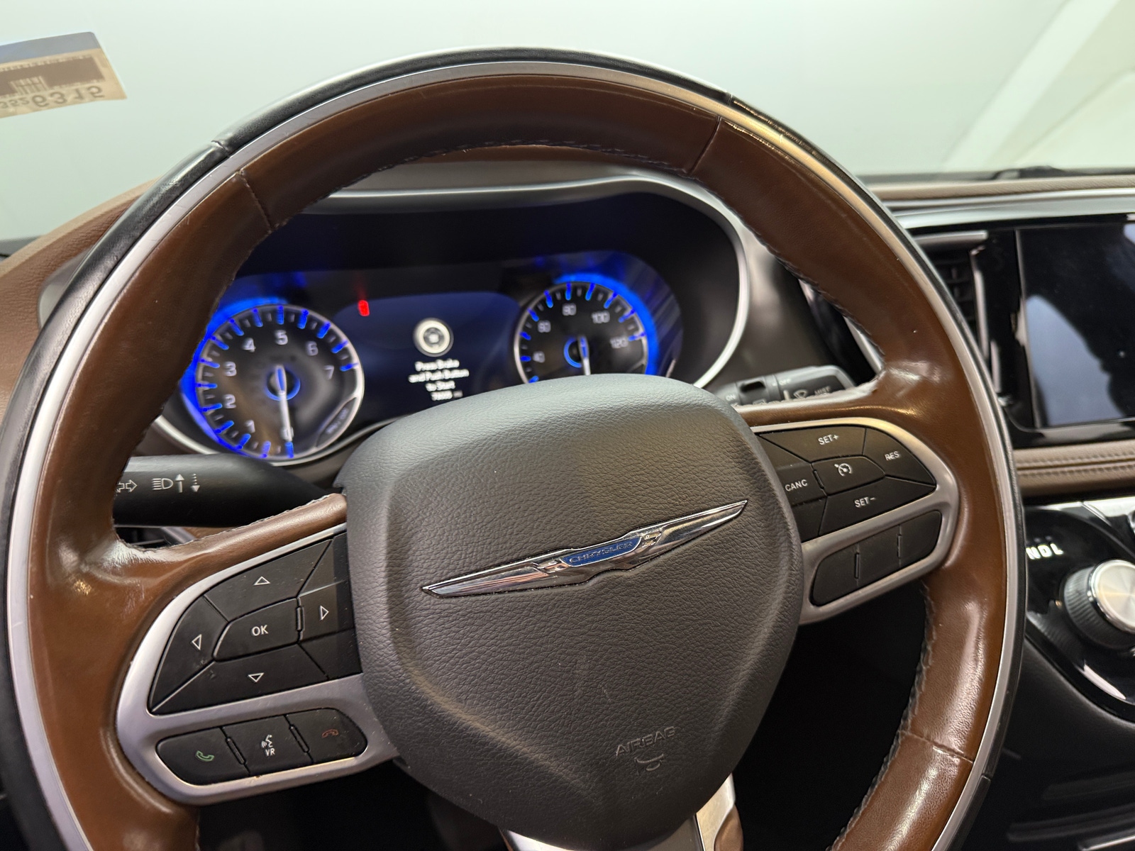 Thumbnail: 2020 Chrysler Pacifica - 4