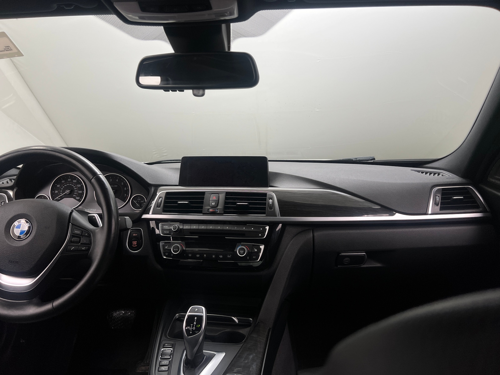 Thumbnail: 2017 BMW 3 Series - 2