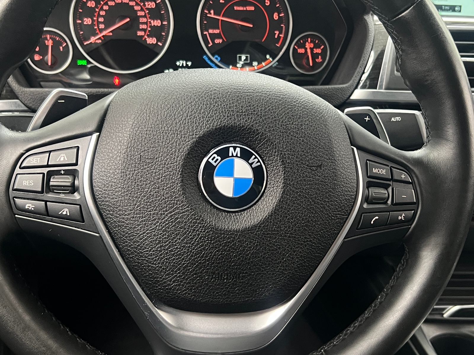 Thumbnail: 2017 BMW 3 Series - 4
