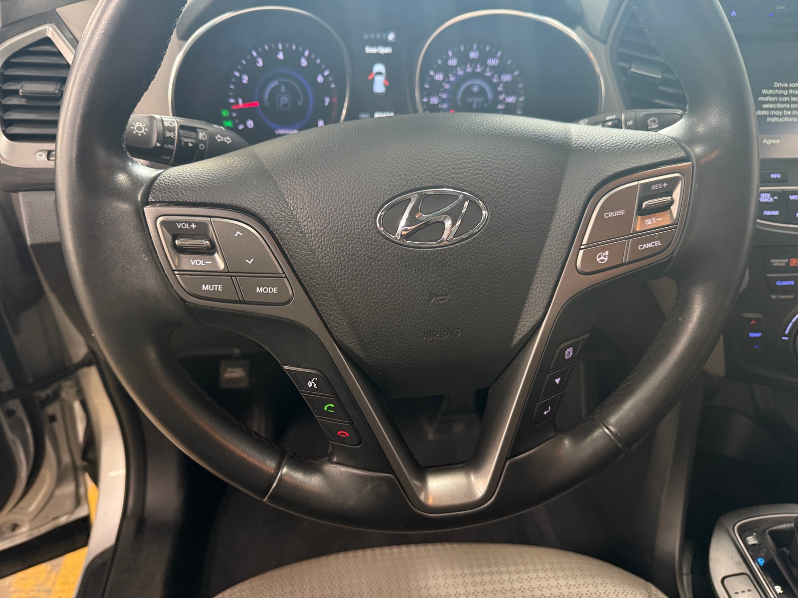 Thumbnail: 2014 Hyundai Santa Fe - 4