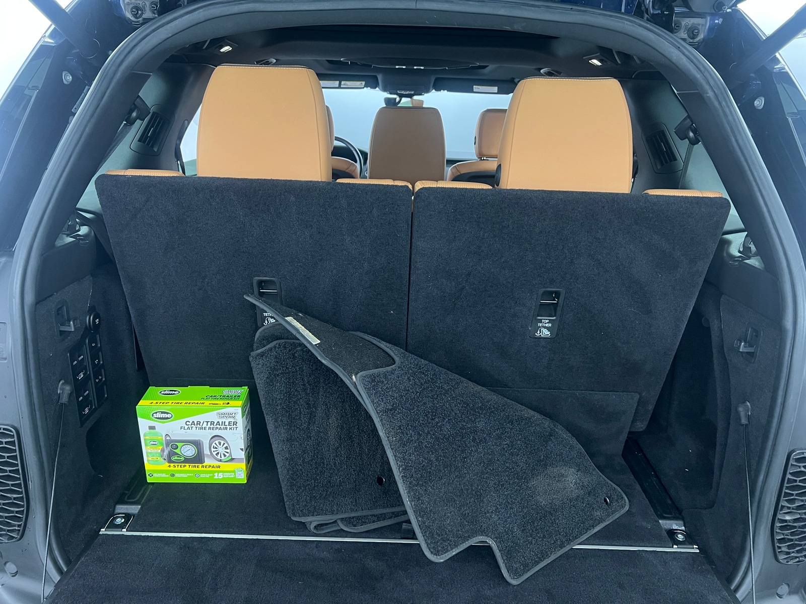 Thumbnail: 2019 Land Rover Discovery - 6