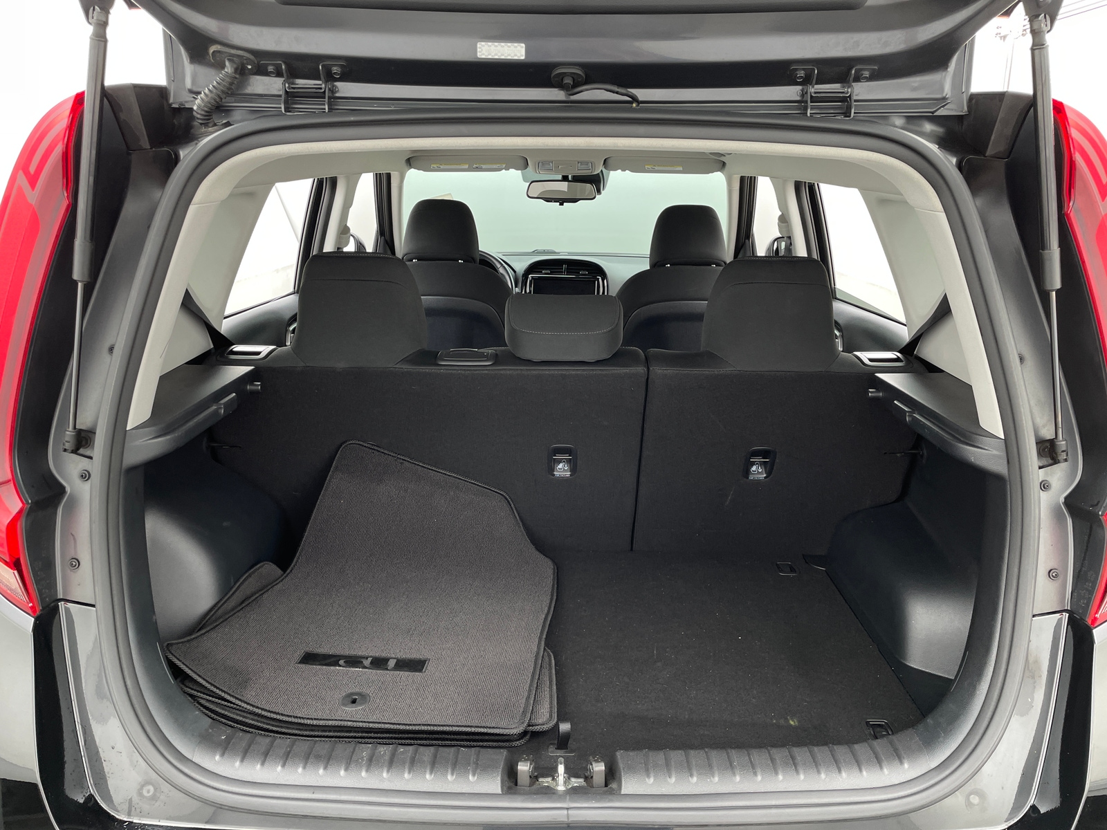 Thumbnail: 2020 Kia Soul - 7