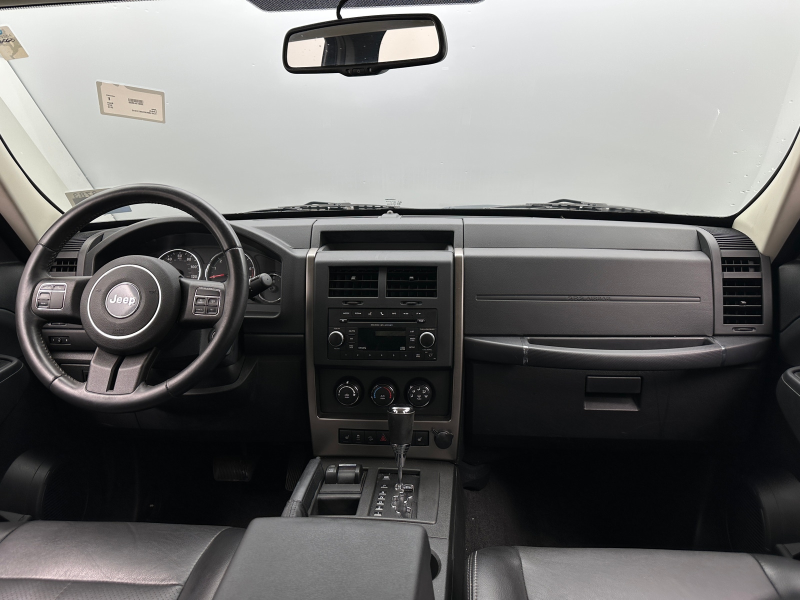 Thumbnail: 2012 Jeep Liberty - 3
