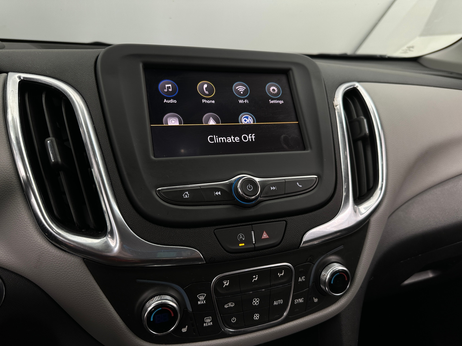 Thumbnail: 2024 Chevrolet Equinox - 4