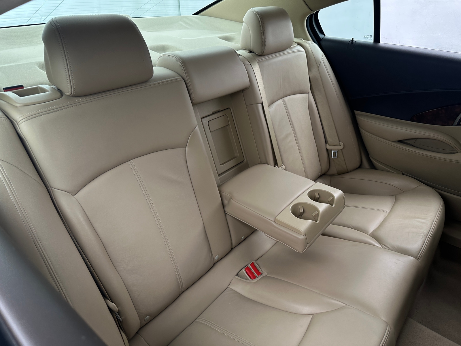 Thumbnail: 2010 Buick LaCrosse - 5