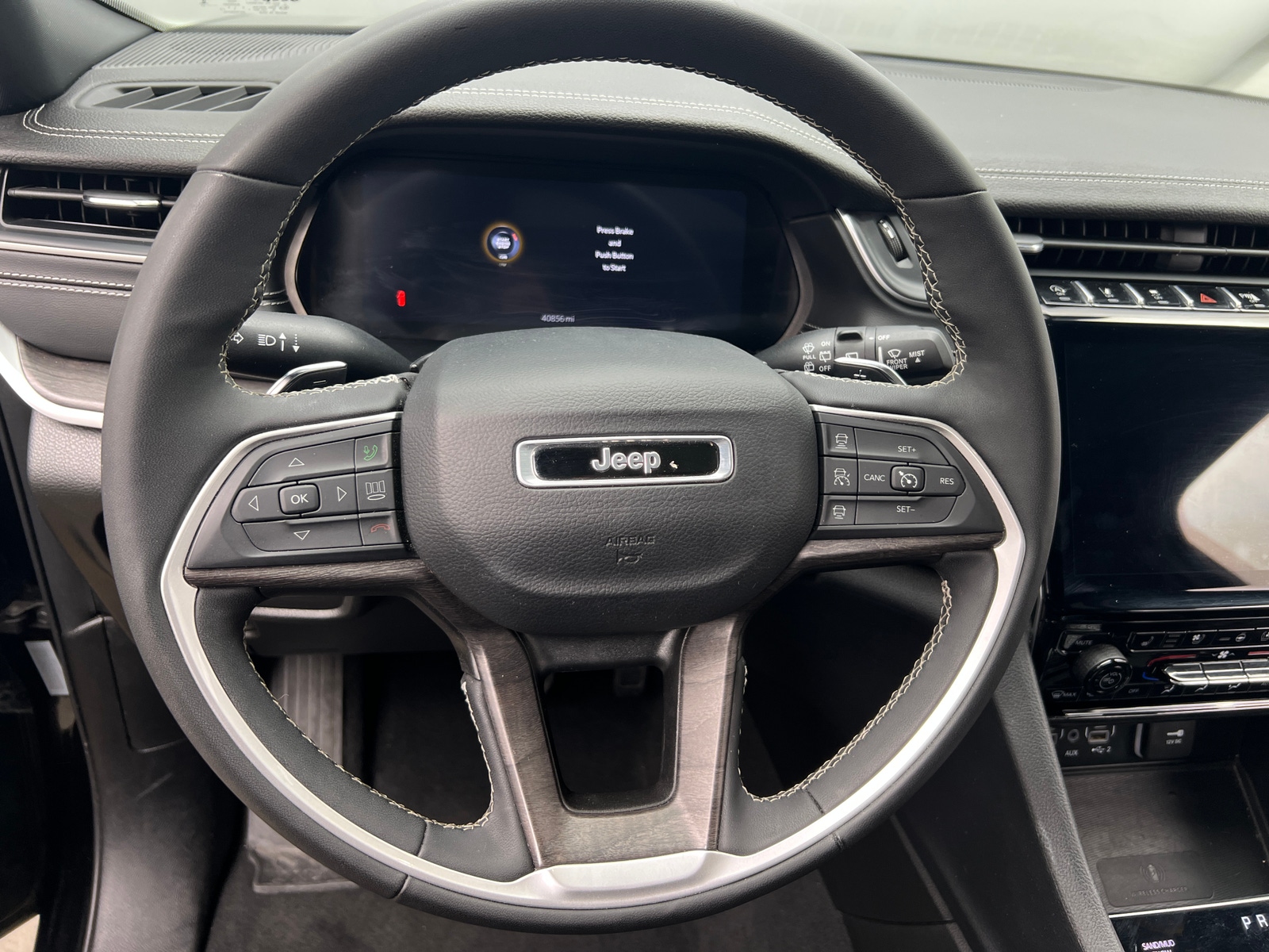 Thumbnail: 2024 Jeep Grand Cherokee L - 4