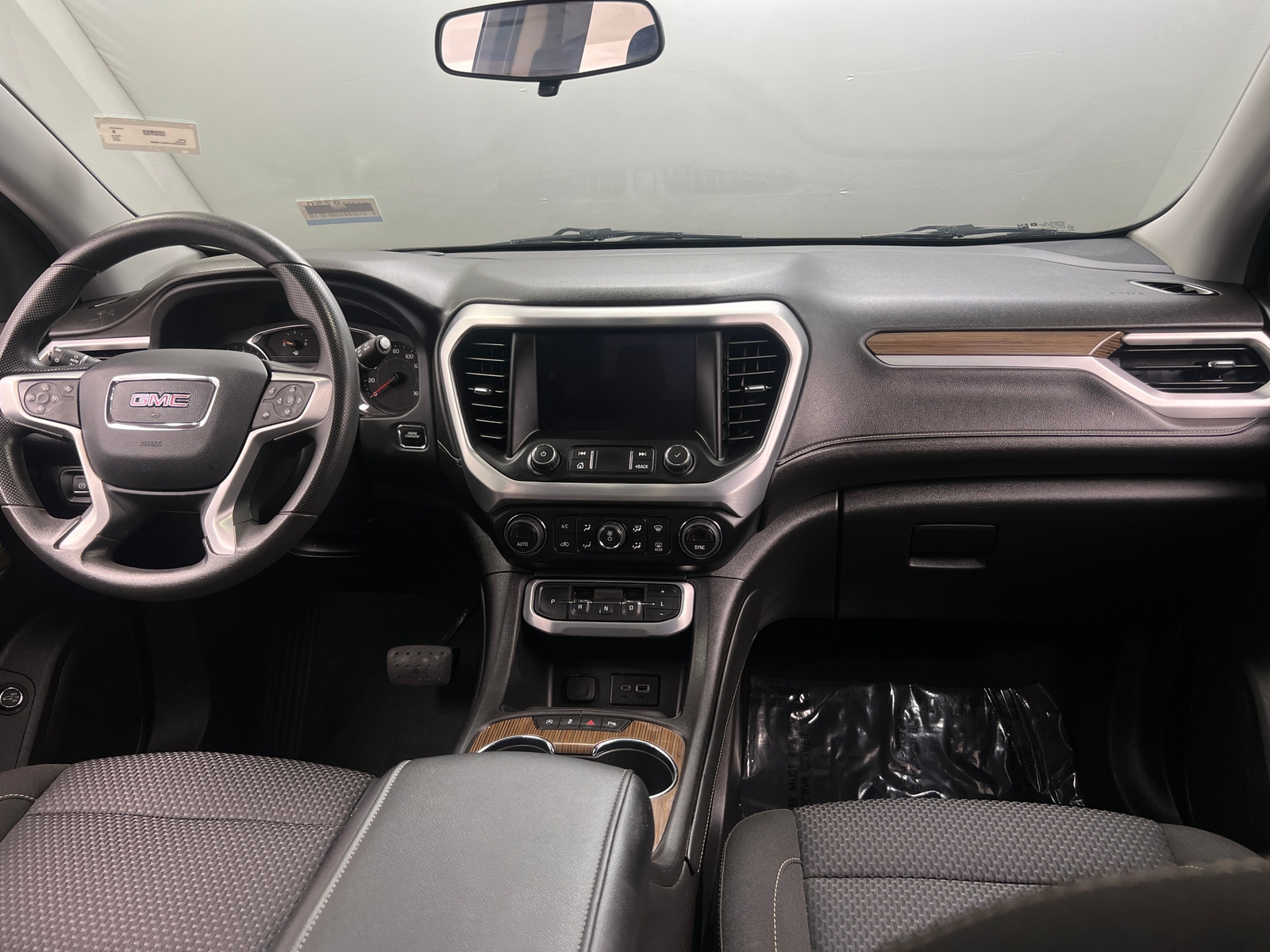 Thumbnail: 2022 GMC Acadia - 3