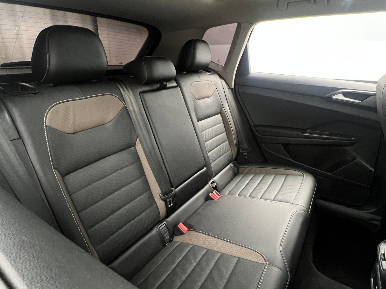 Thumbnail: 2022 Volkswagen Taos - 5