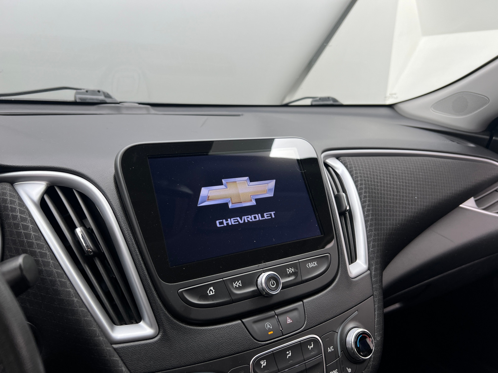 Thumbnail: 2023 Chevrolet Malibu - 4