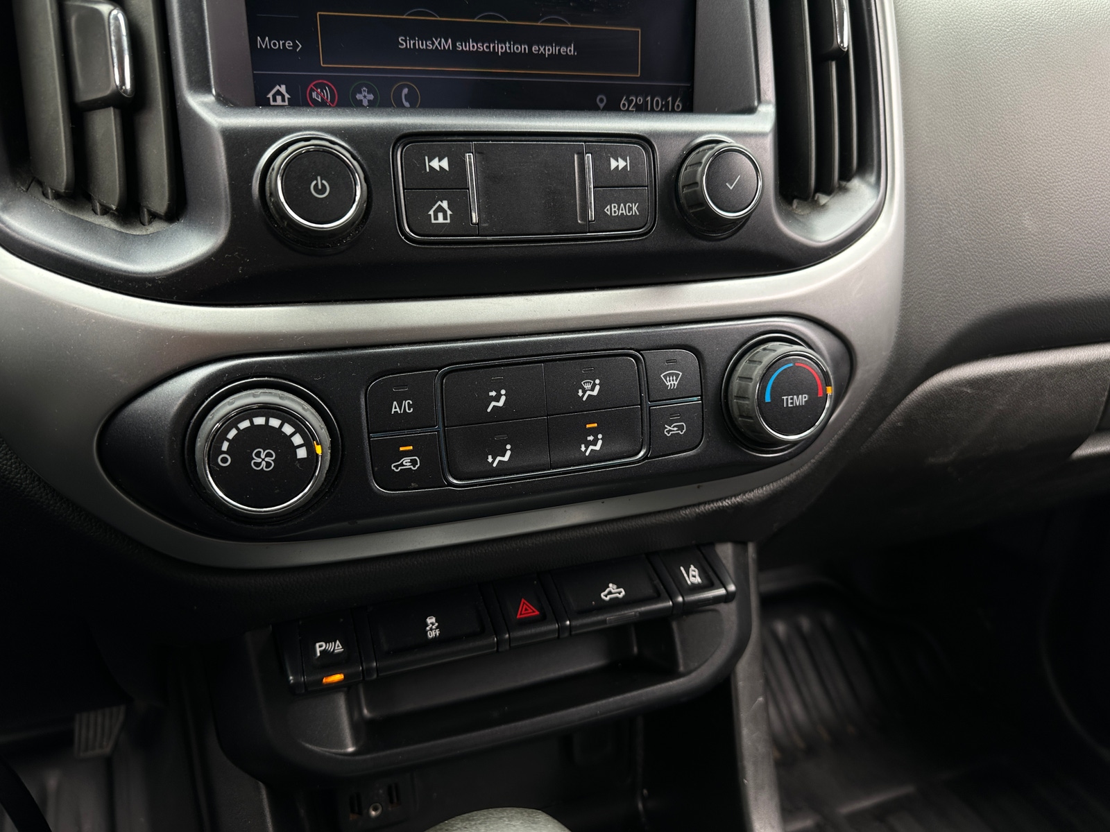 Thumbnail: 2022 Chevrolet Colorado - 4