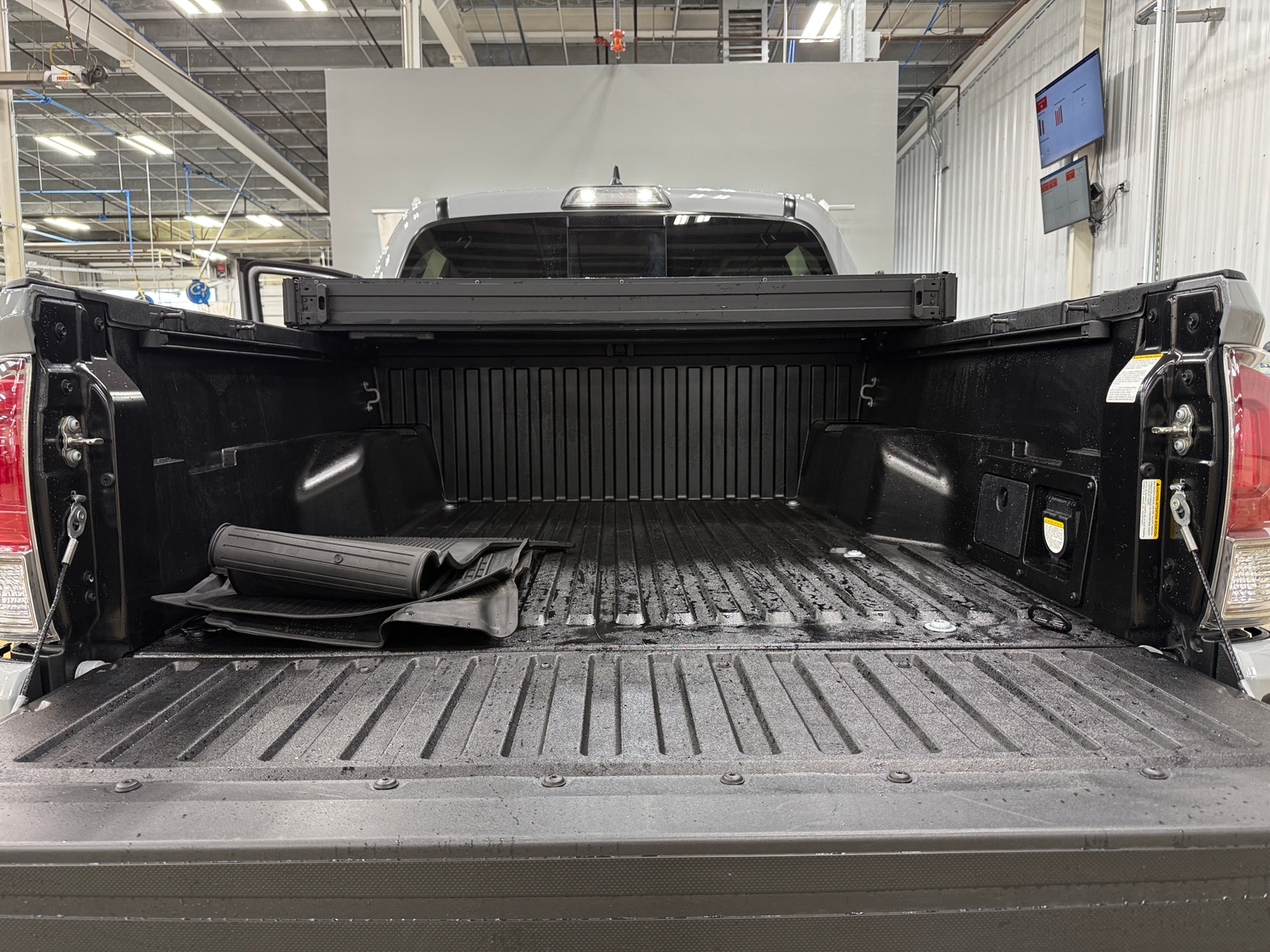 Thumbnail: 2019 Toyota Tacoma - 6