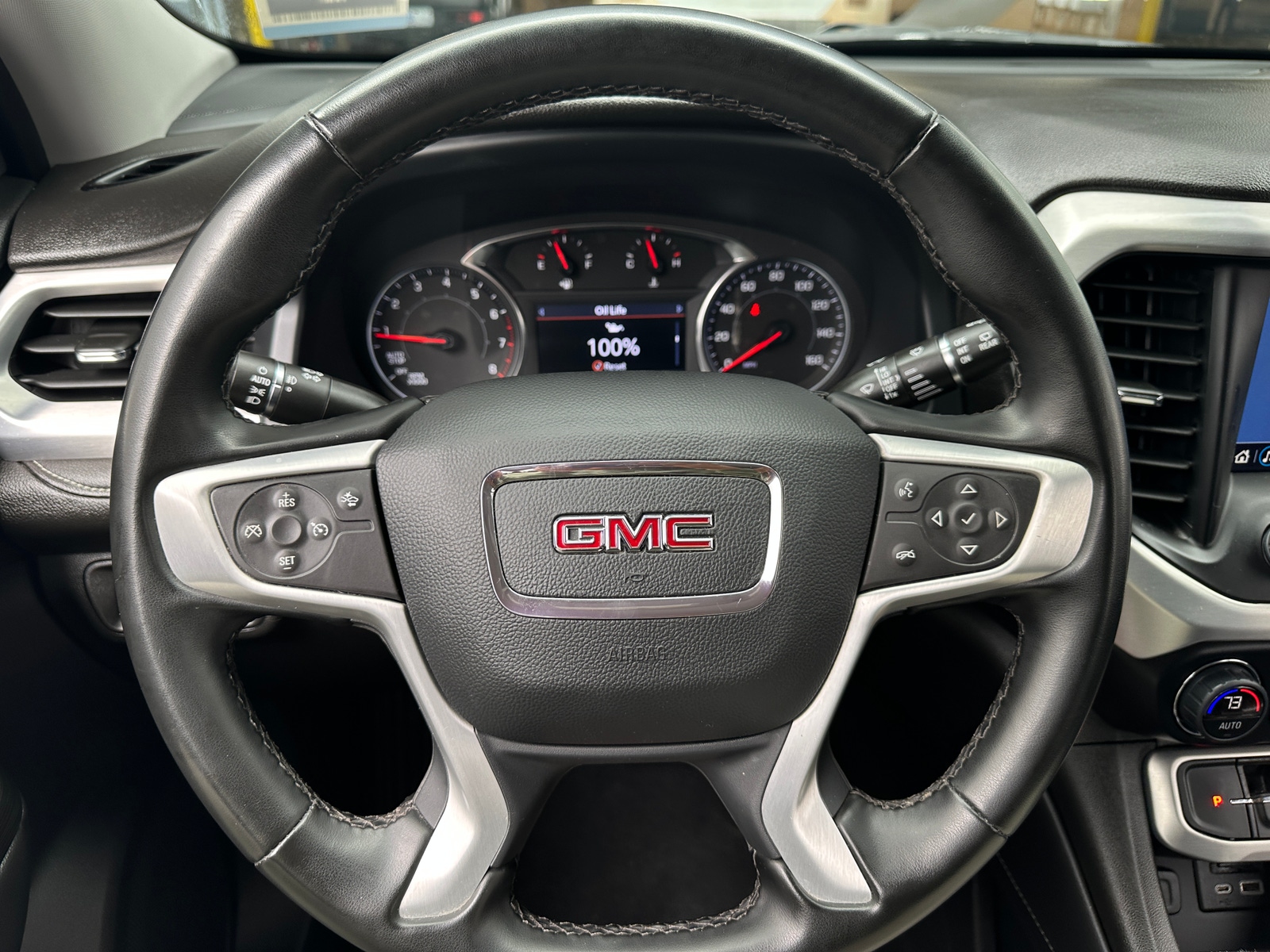 Thumbnail: 2023 GMC Acadia - 4