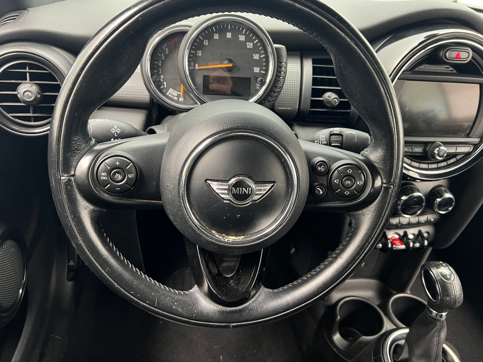 Thumbnail: 2017 MINI Cooper Convertible - 4