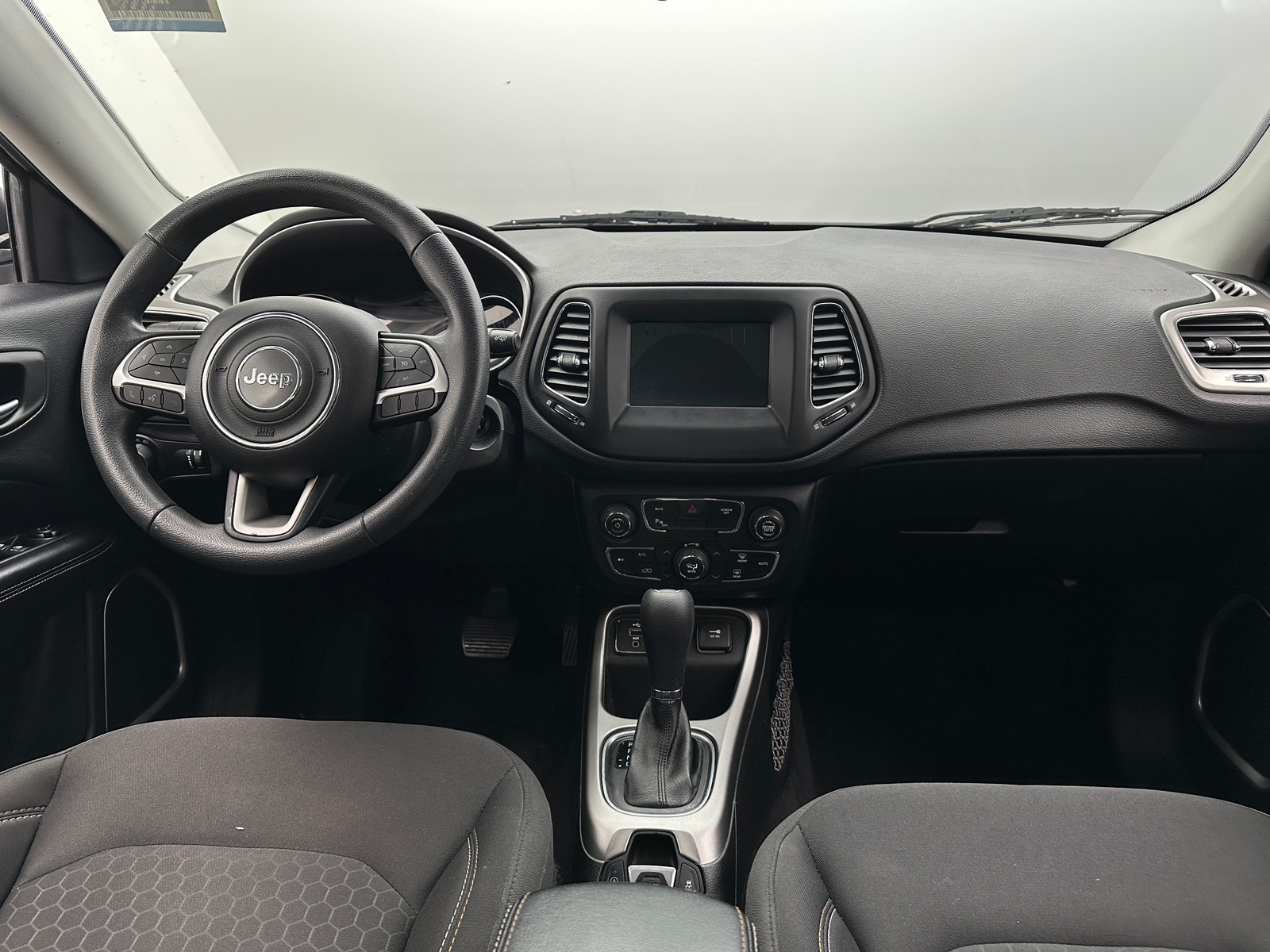 Thumbnail: 2018 Jeep Compass - 3