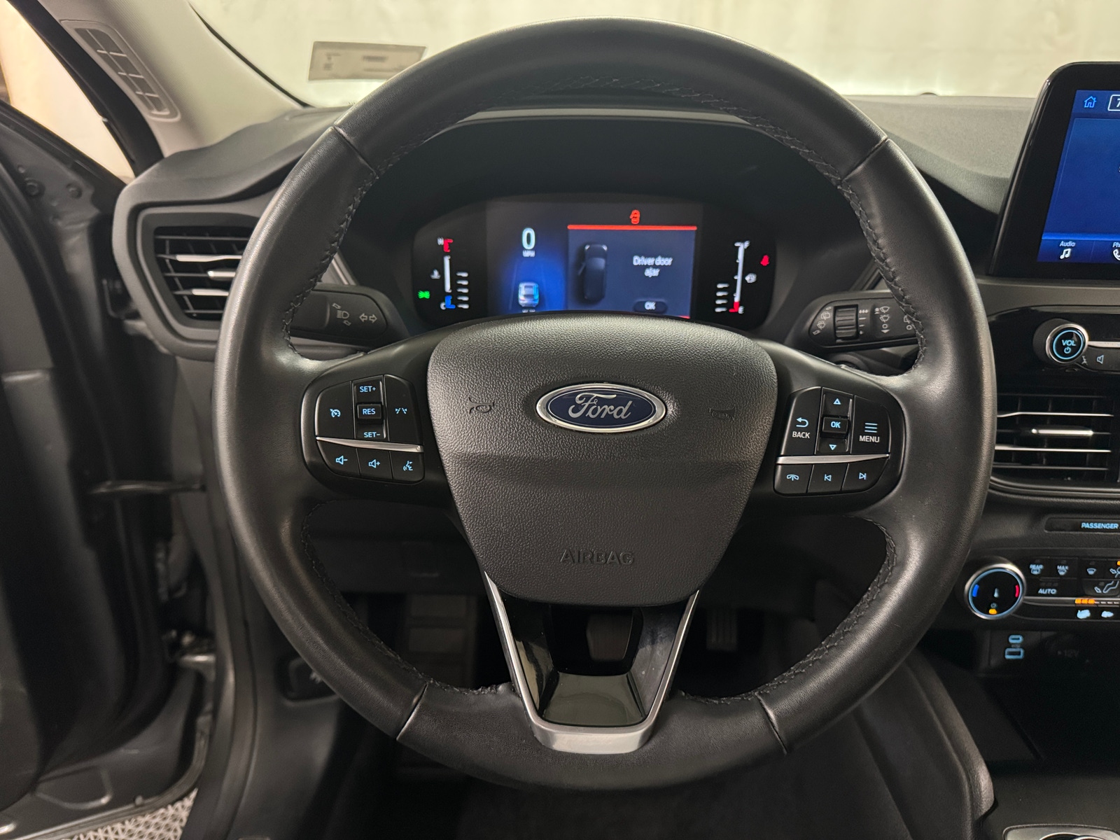 Thumbnail: 2023 Ford Escape - 5