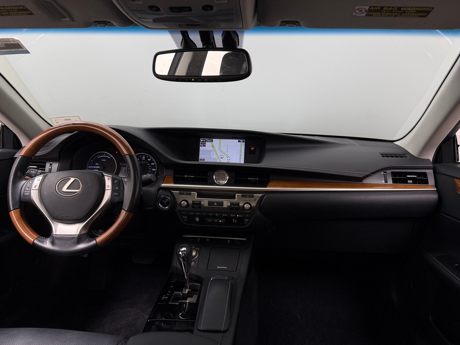 Thumbnail: 2015 Lexus ES - 2
