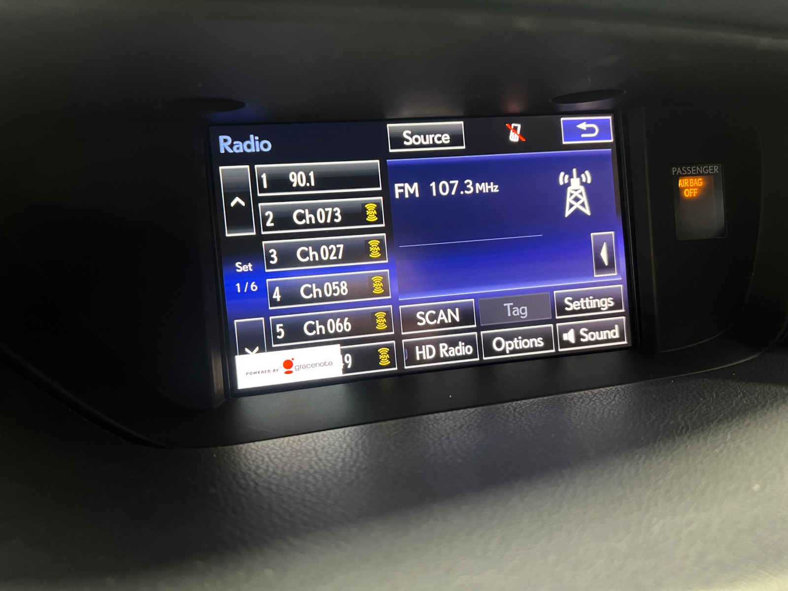 Thumbnail: 2015 Lexus ES - 3