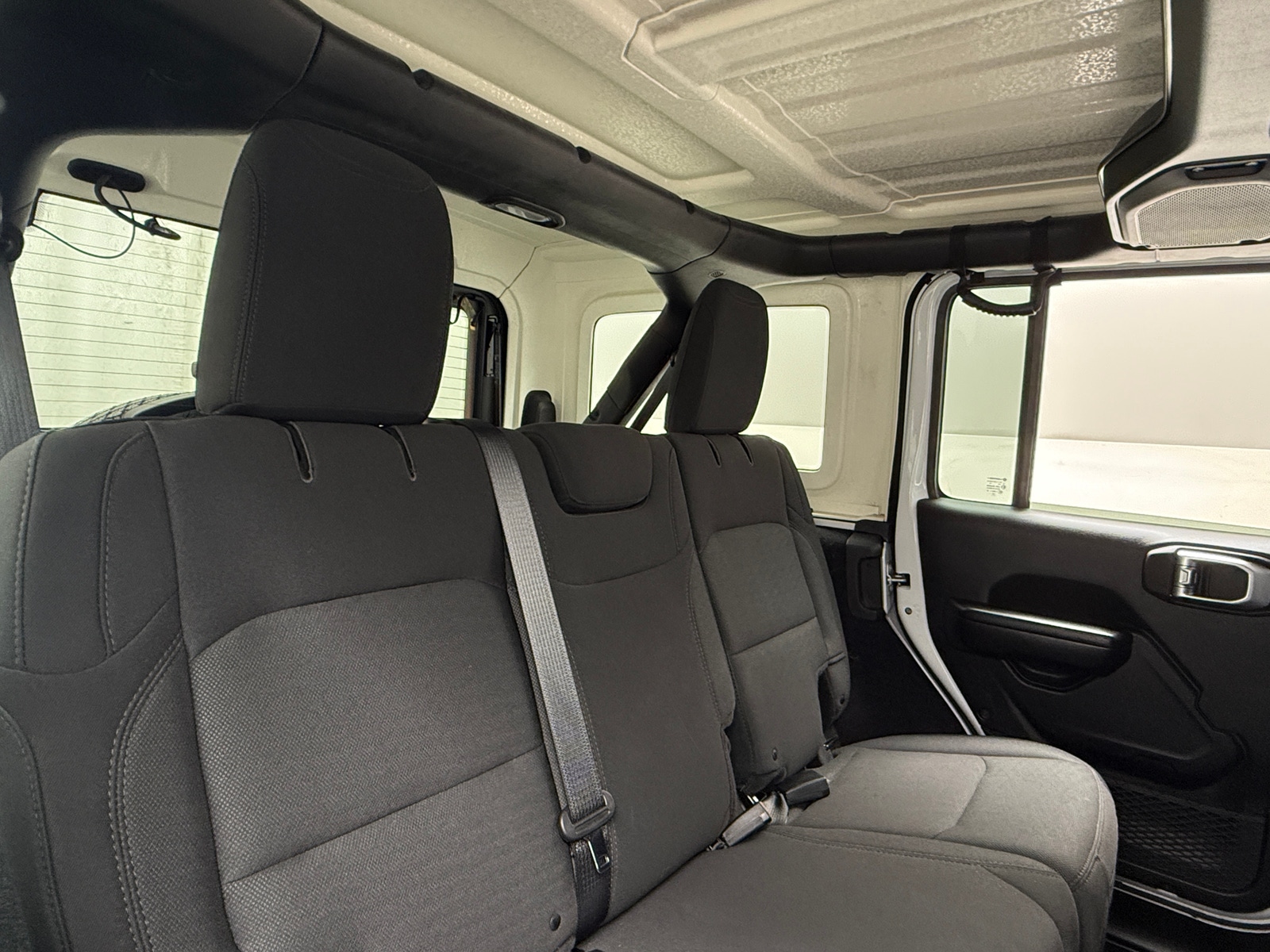 Thumbnail: 2019 Jeep Wrangler - 6