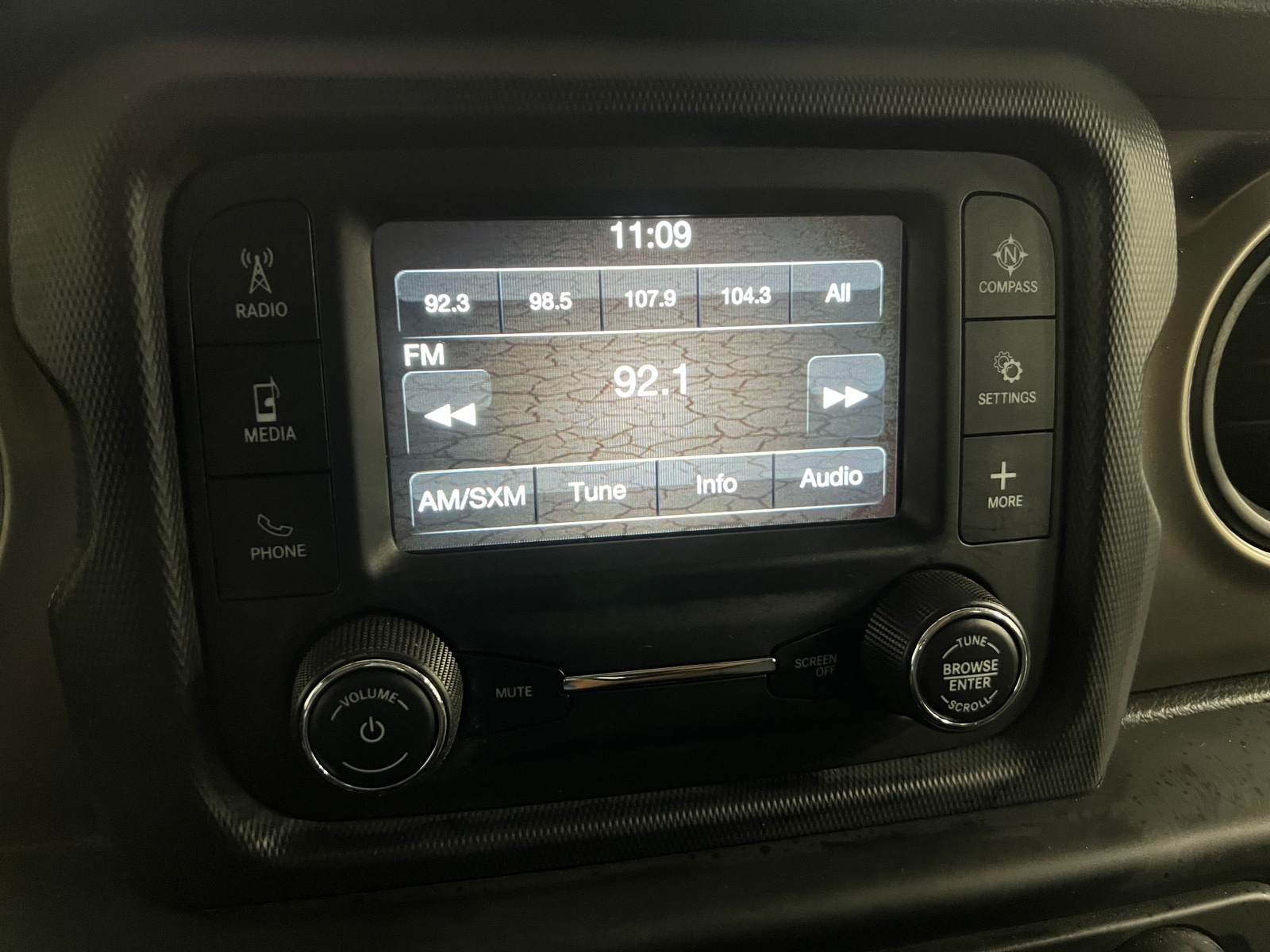 Thumbnail: 2019 Jeep Wrangler - 4