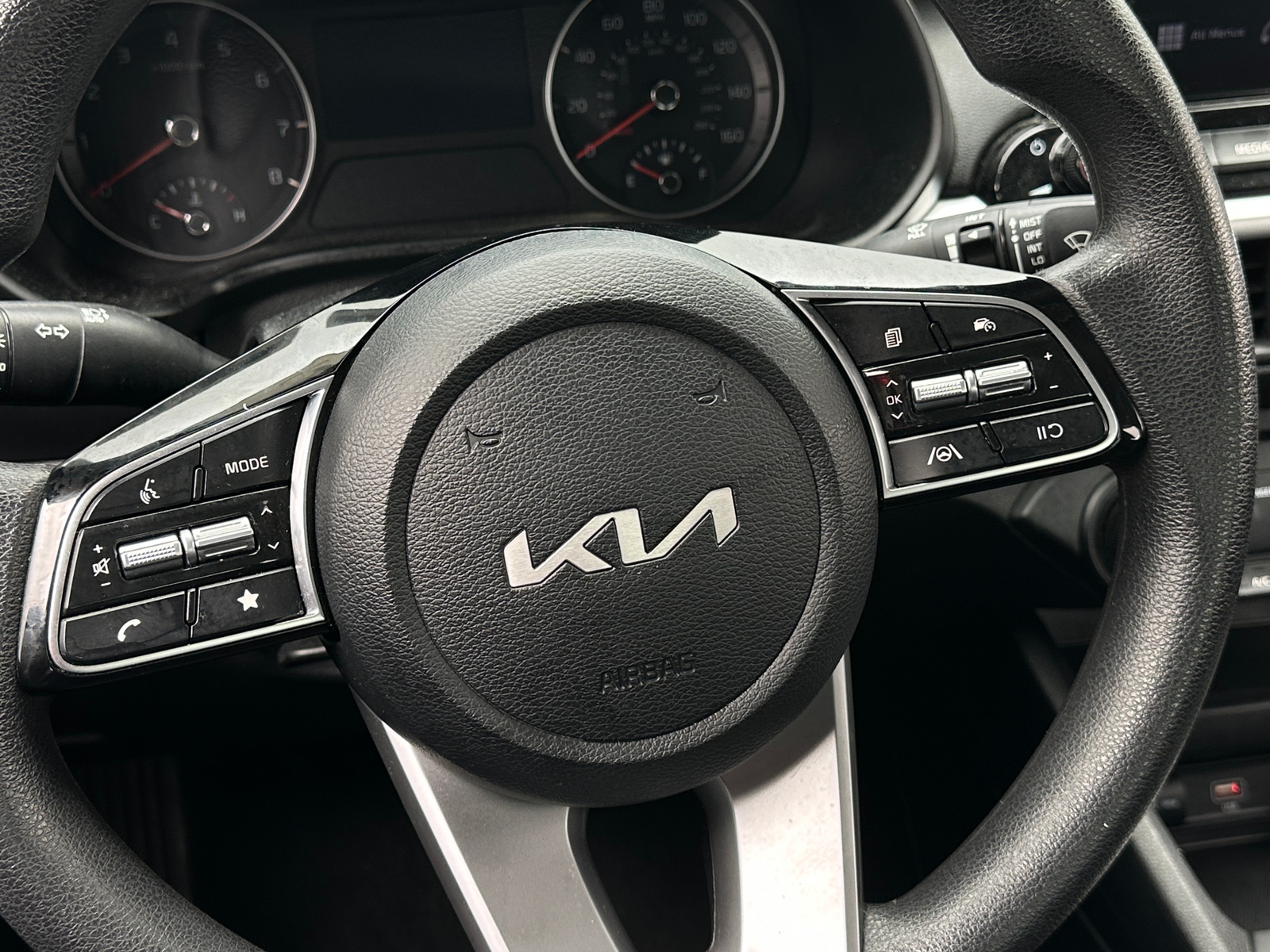 Thumbnail: 2024 Kia Forte - 5