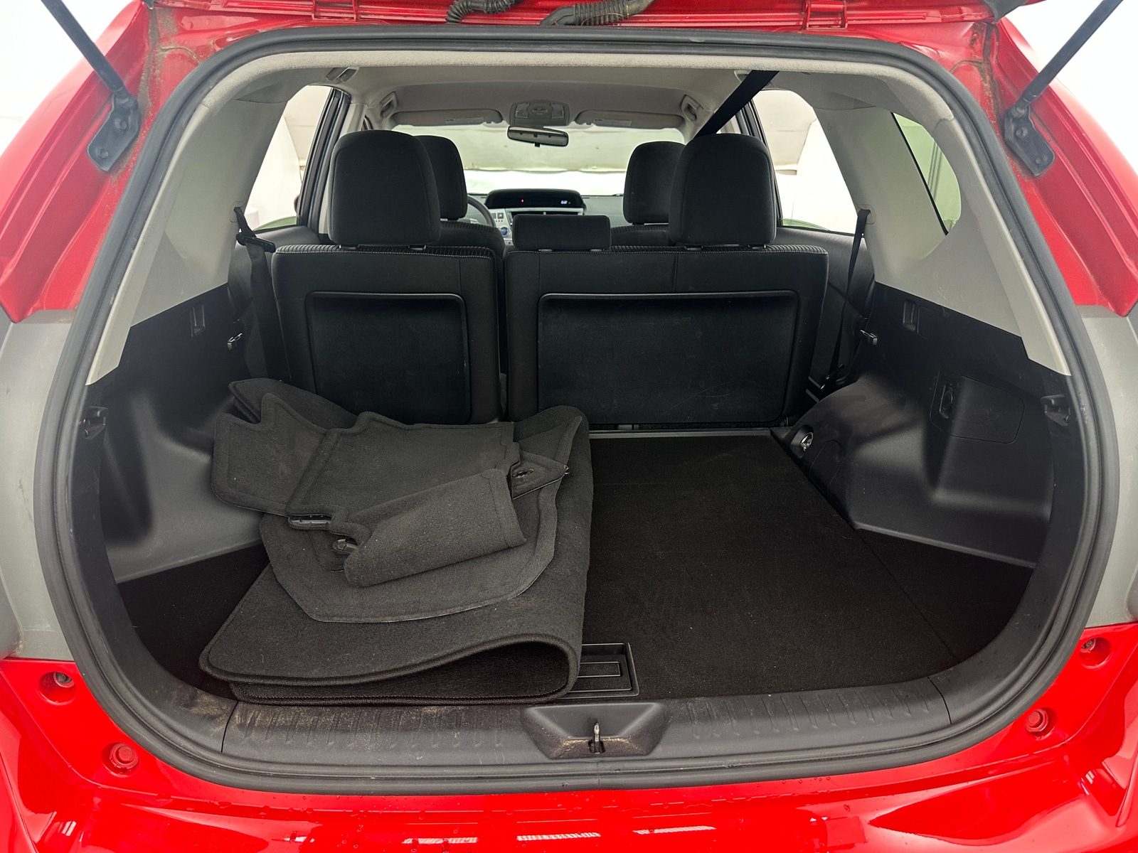 Thumbnail: 2017 Toyota Prius v - 7