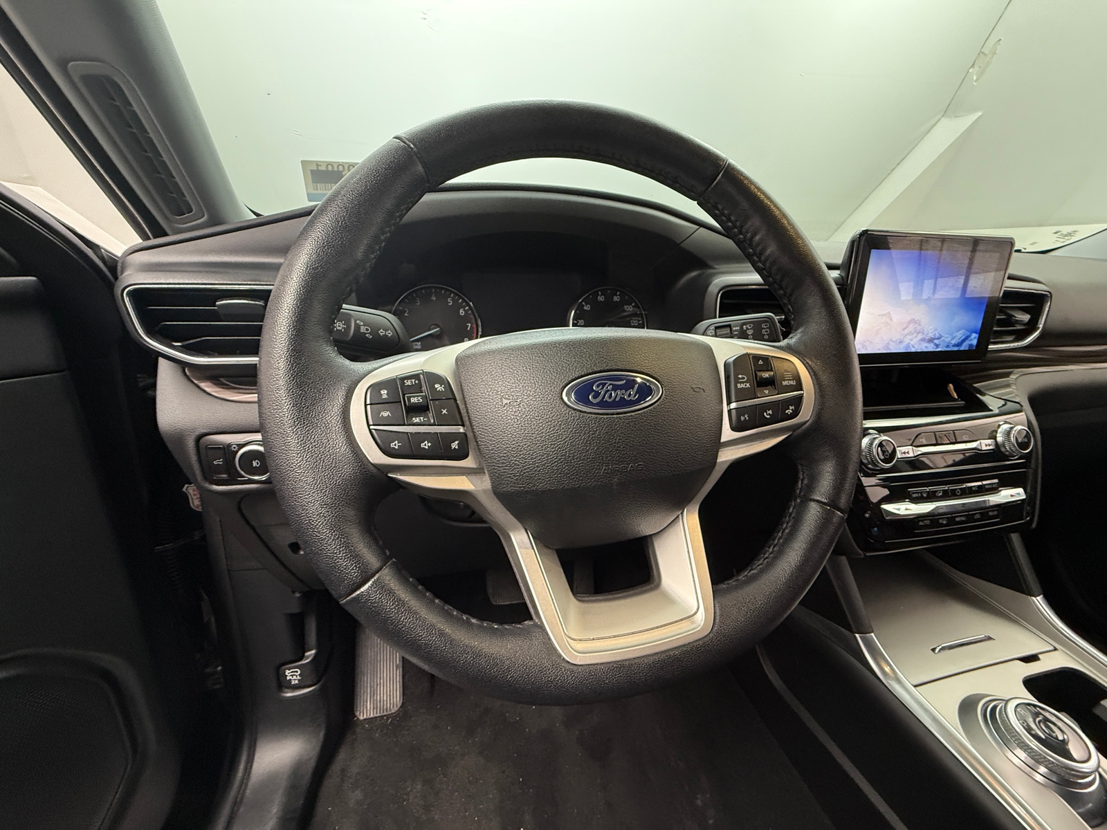 Thumbnail: 2023 Ford Explorer - 4