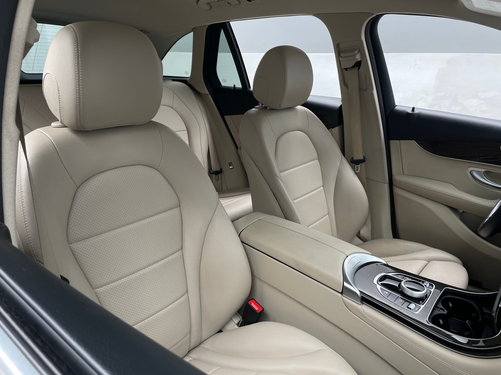 Thumbnail: 2018 Mercedes-Benz GLC - 2