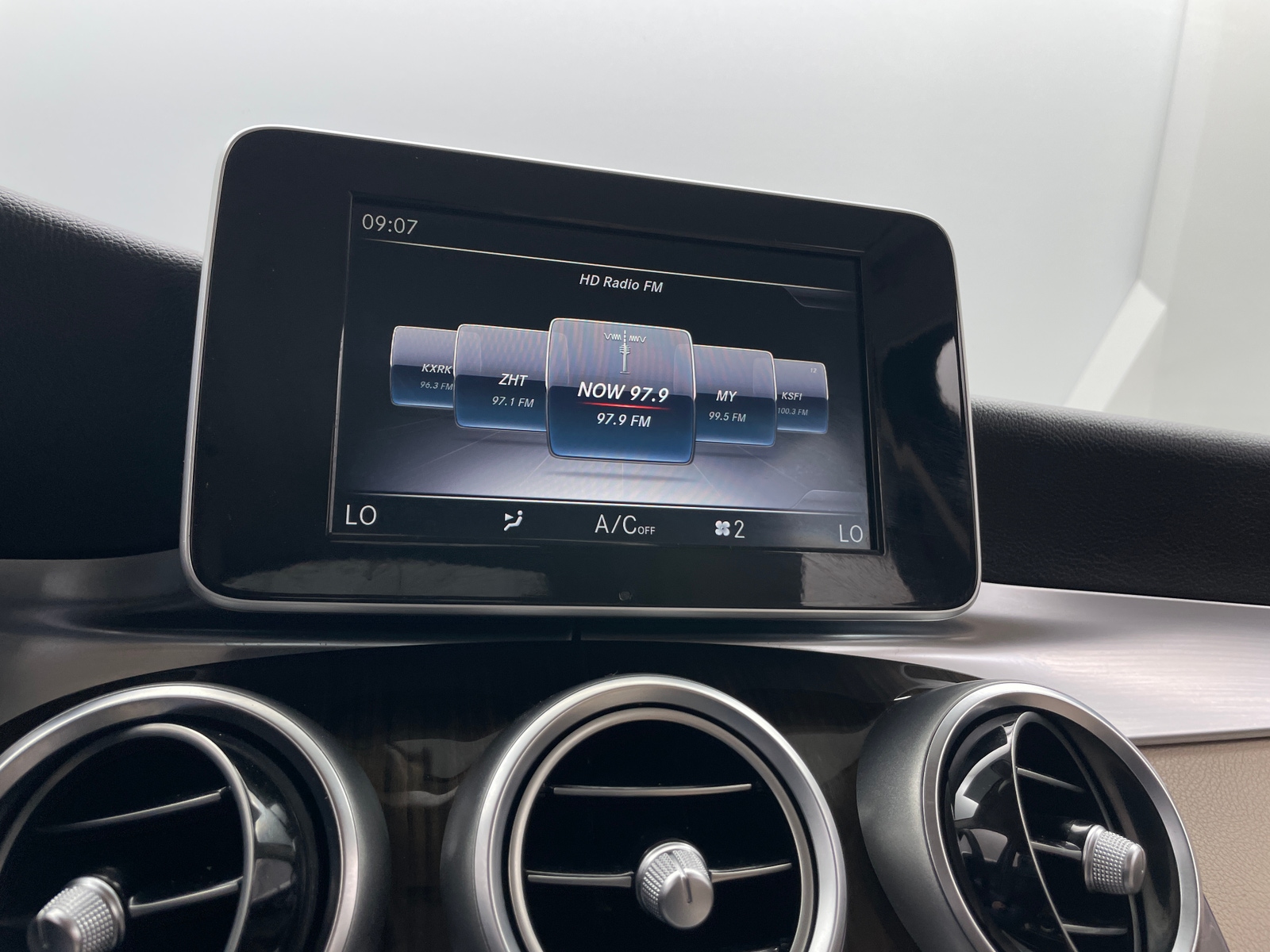 Thumbnail: 2018 Mercedes-Benz GLC - 4