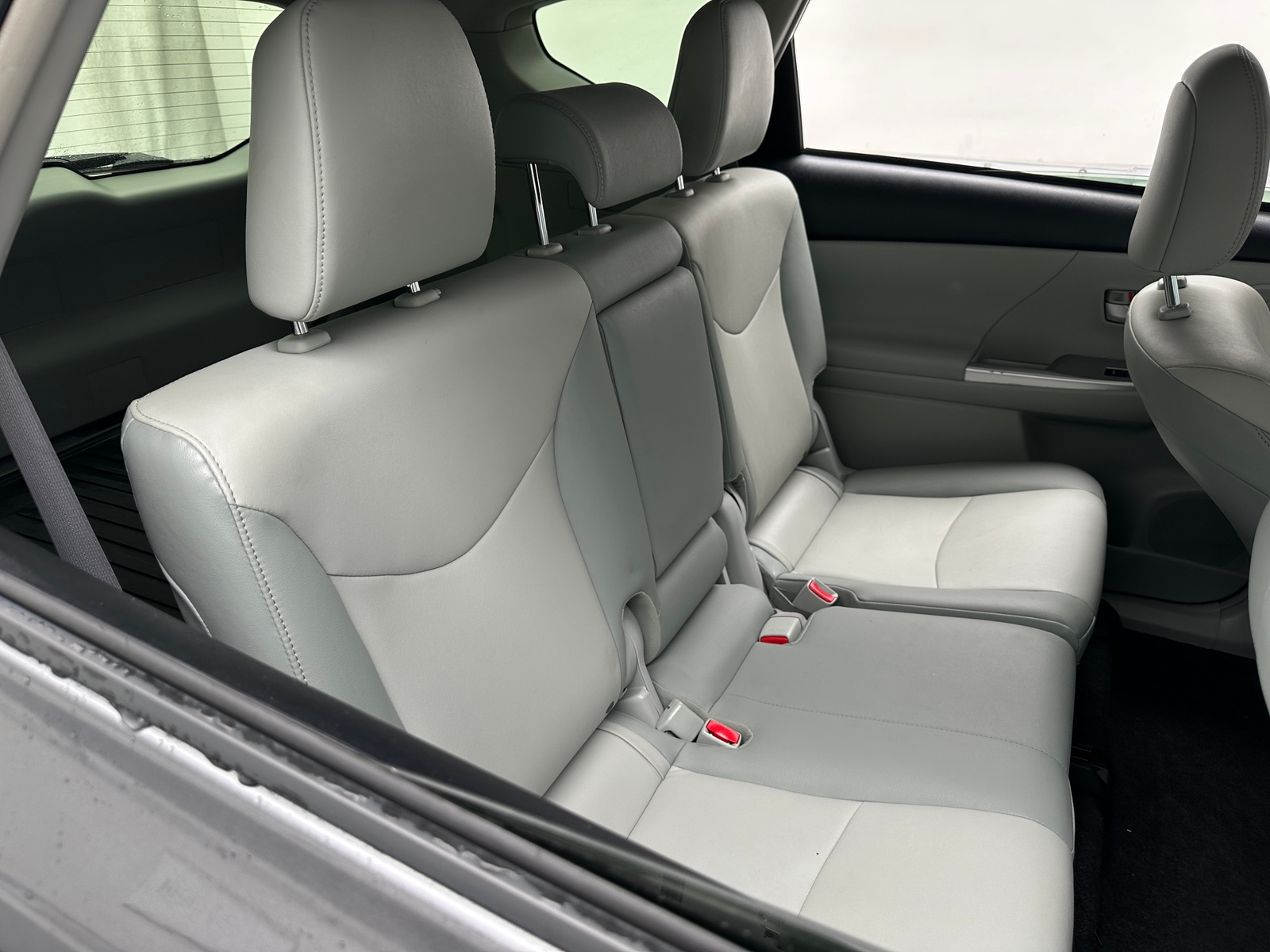 Thumbnail: 2014 Toyota Prius v - 5