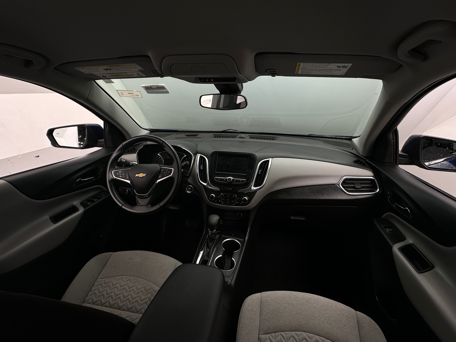 Thumbnail: 2022 Chevrolet Equinox - 3