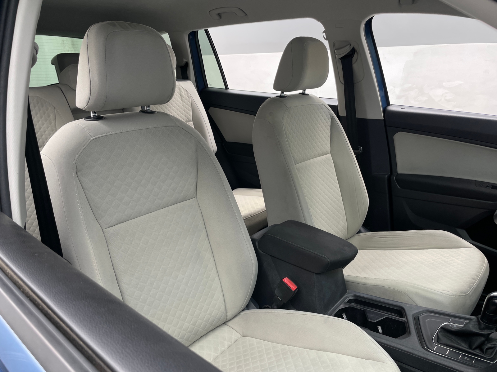 Thumbnail: 2018 Volkswagen Tiguan - 2