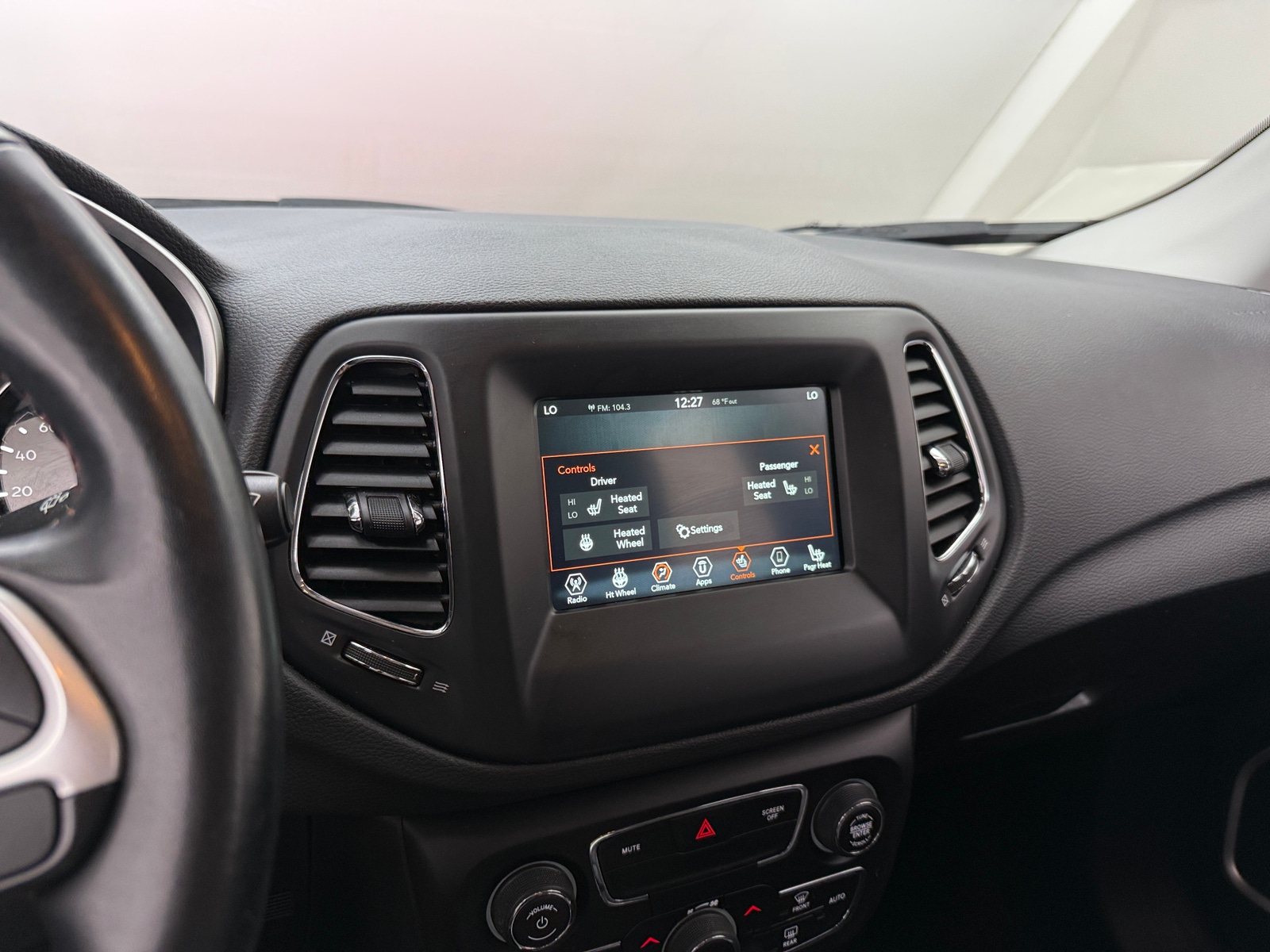 Thumbnail: 2020 Jeep Compass - 4