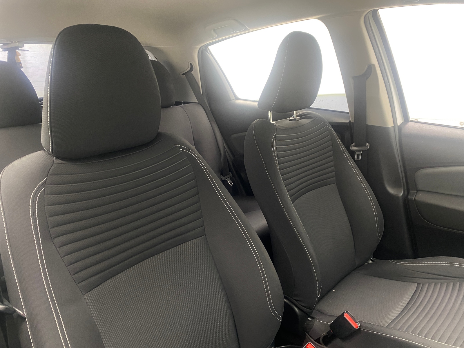 Thumbnail: 2015 Toyota Yaris - 2
