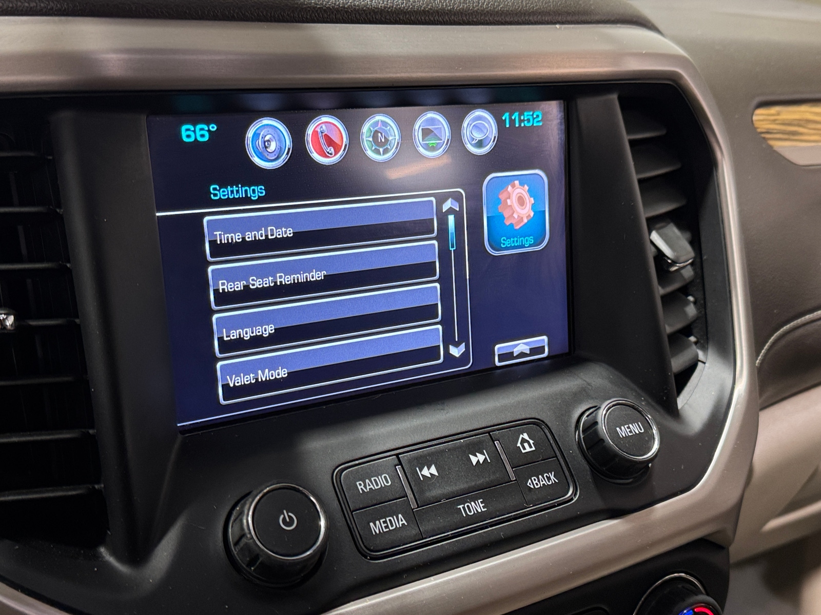Thumbnail: 2019 GMC Acadia - 3