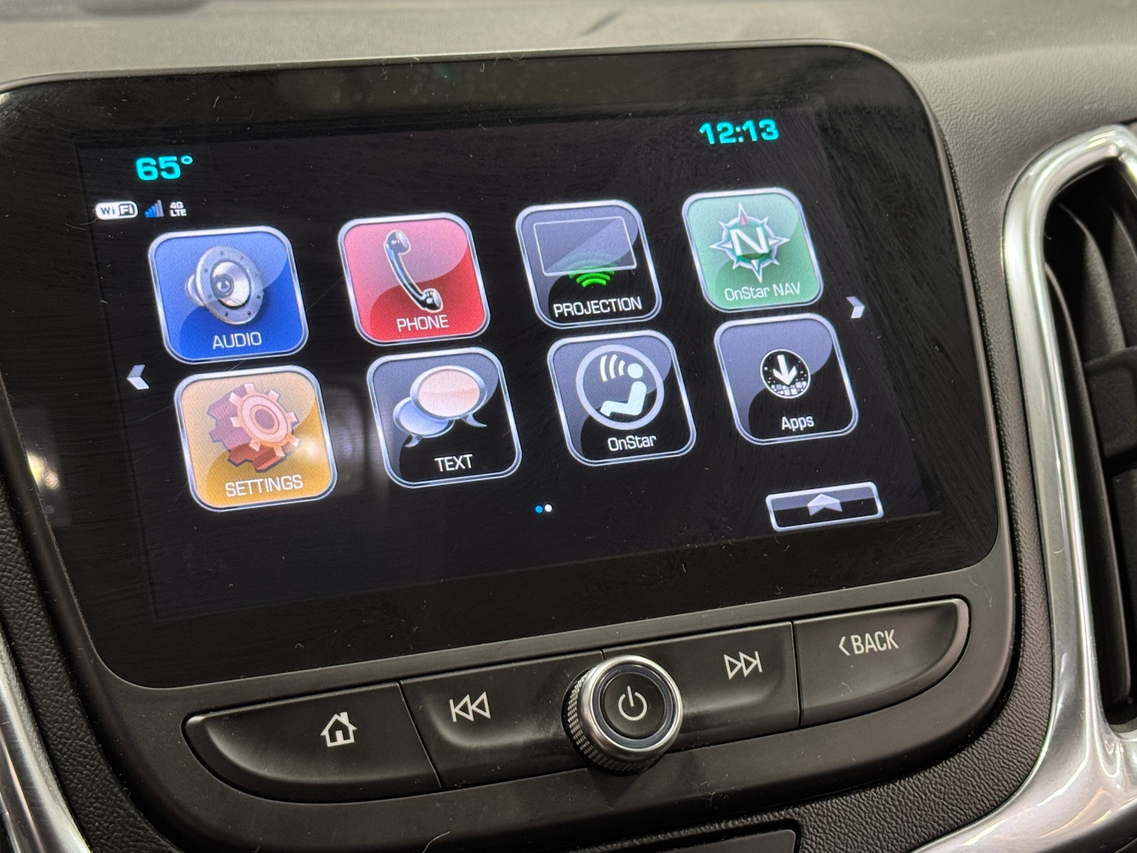 Thumbnail: 2018 Chevrolet Equinox - 4