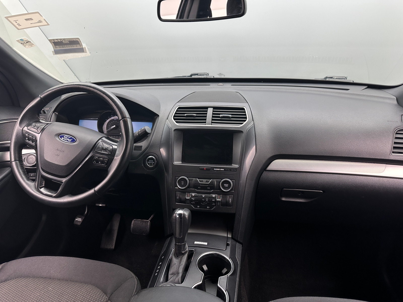 Thumbnail: 2019 Ford Explorer - 3