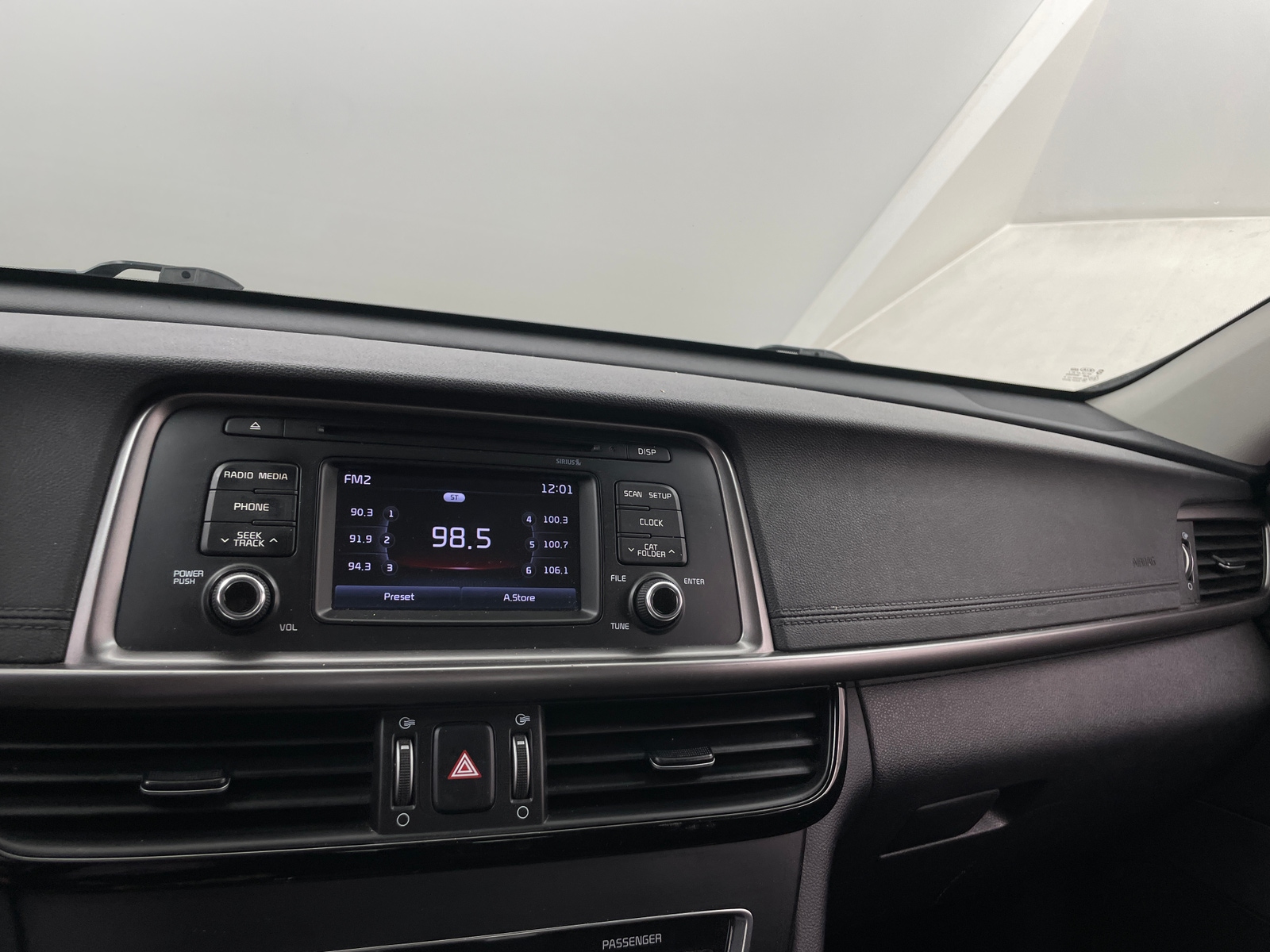 Thumbnail: 2017 Kia Optima - 4